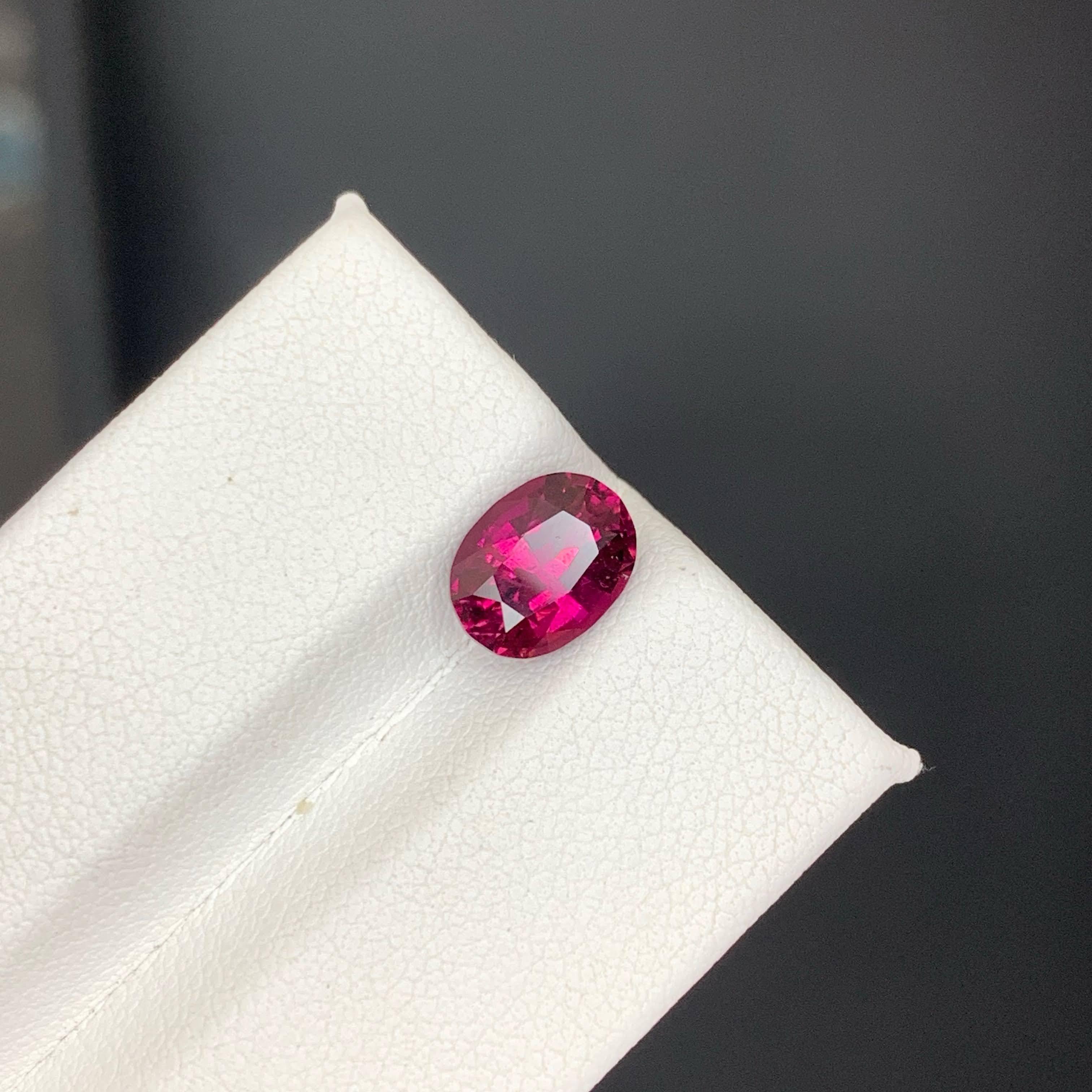 2.00 Carat Natural Loose Quality Rubelite Tourmaline Oval Cut Afghan Gemstone (pierre précieuse afghane) en vente 3