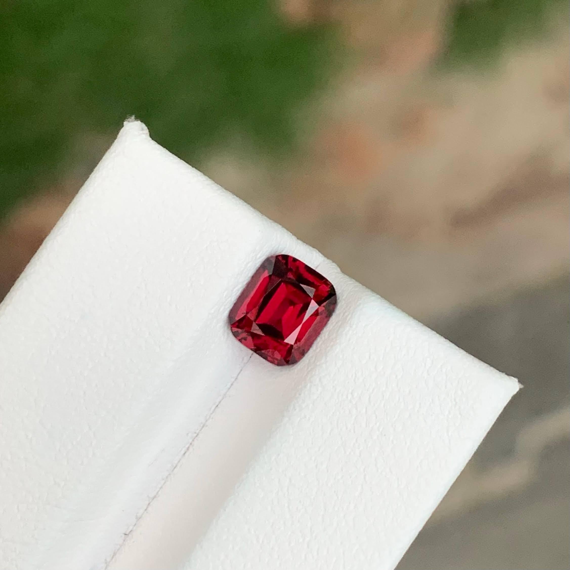 2.00 quilates de granate rojo natural suelto talla cojín piedra preciosa de Tanzania Corte cojín en venta