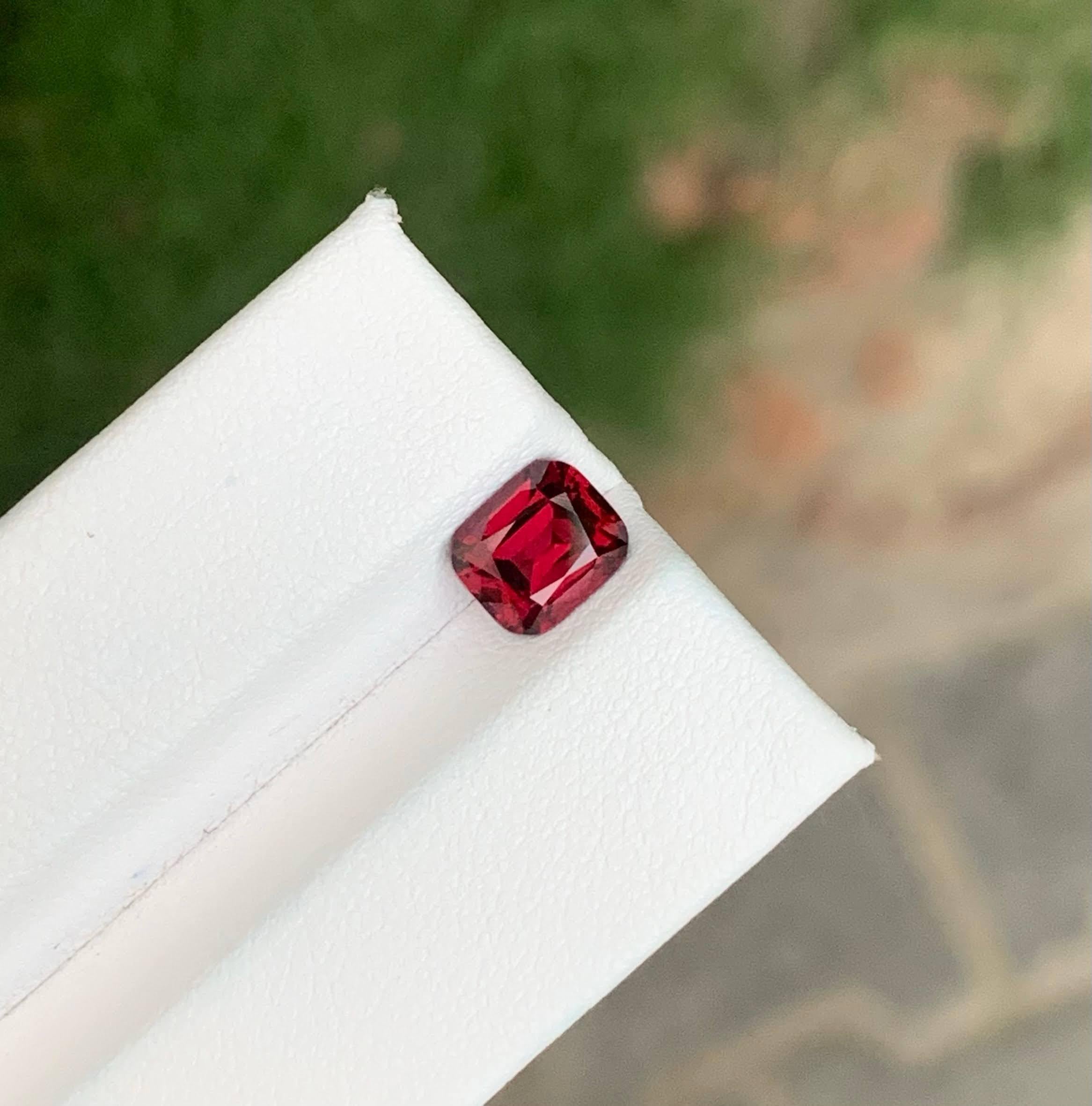 Femenino o masculino 2.00 quilates de granate rojo natural suelto talla cojín piedra preciosa de Tanzania en venta