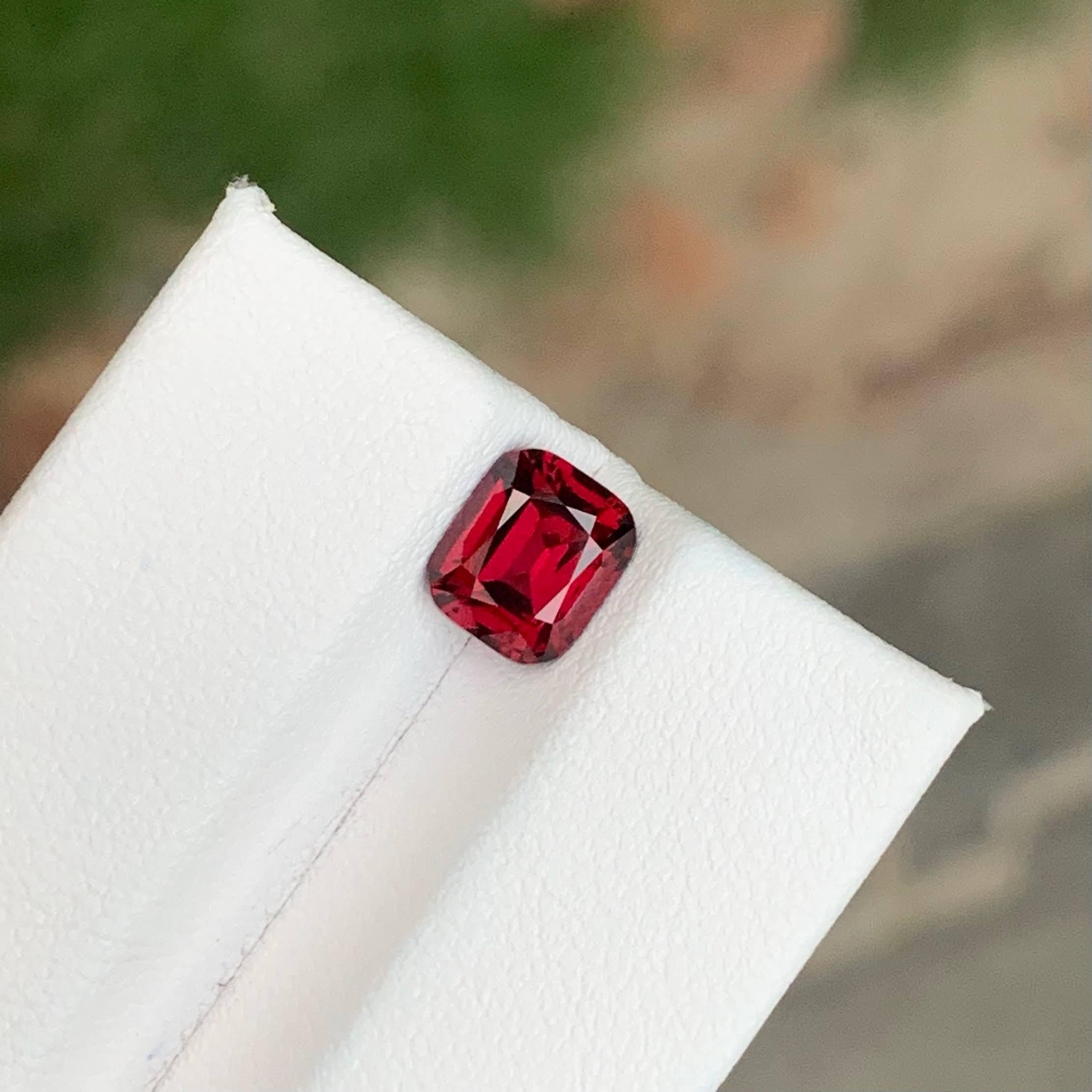 2.00 quilates de granate rojo natural suelto talla cojín piedra preciosa de Tanzania en venta 1