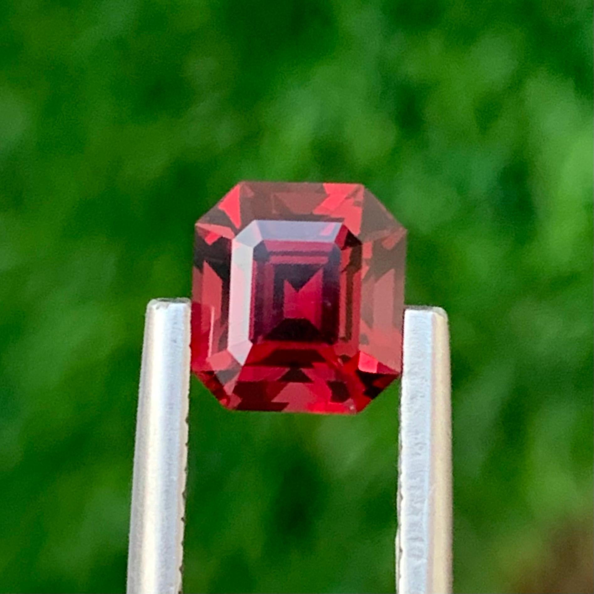 2.00 Karat natürlicher loser Rhodolith Granat Smaragd Form Edelstein im Angebot 3