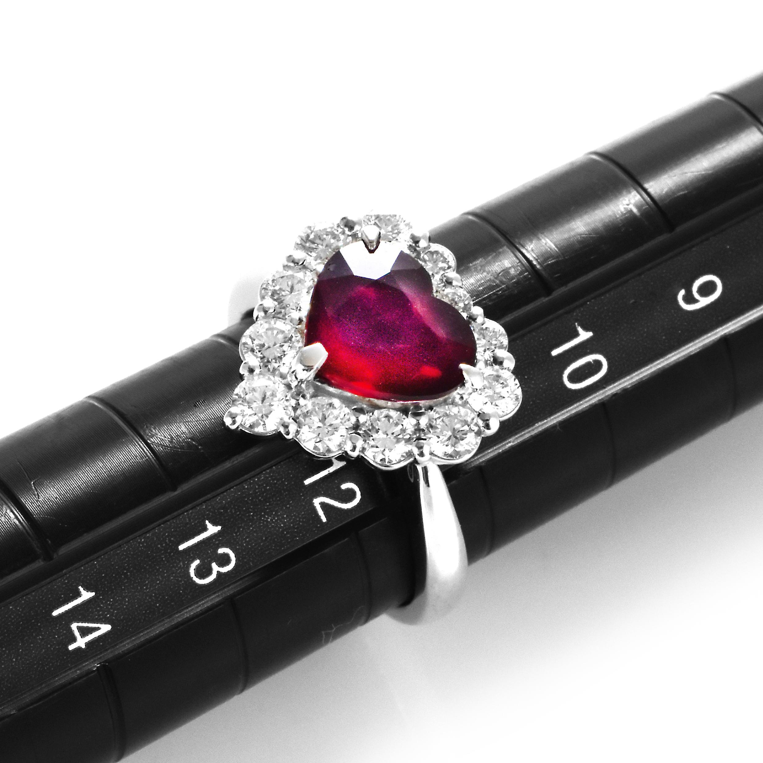 Bague en platine avec rubis et diamants de 2,00 carats, naturels et non chauffés, taillés en cœur en vente 4