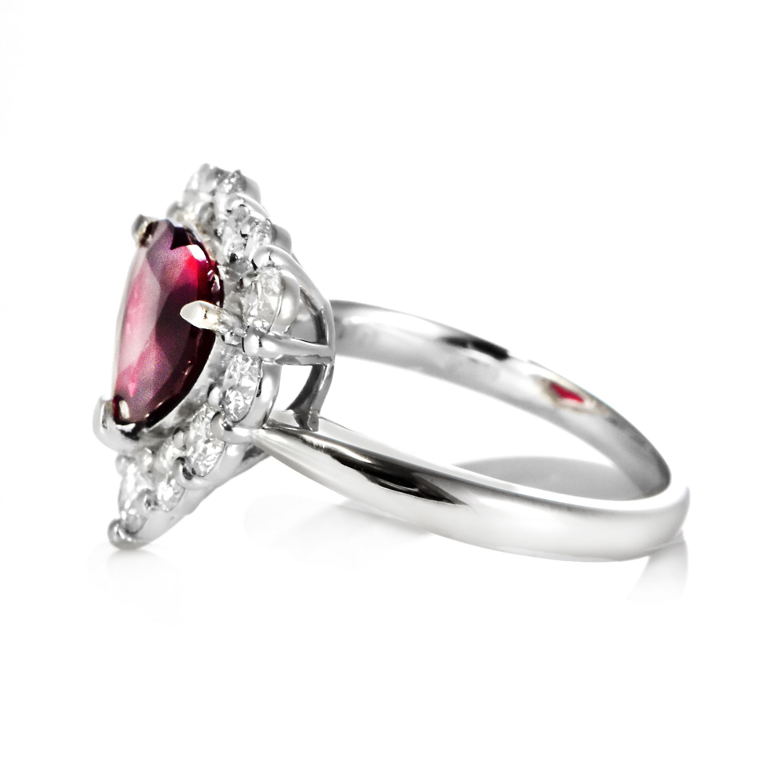 Bague en platine avec rubis et diamants de 2,00 carats, naturels et non chauffés, taillés en cœur en vente 5