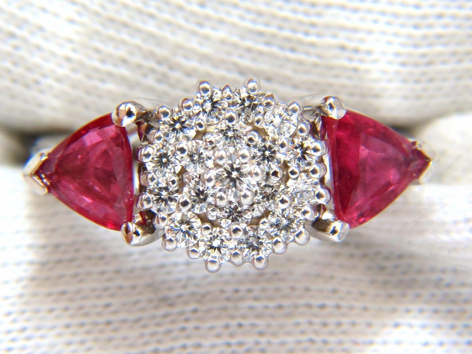 2.00 Carat Natural Pink Sapphire Diamonds Ring 14 Karat Circular Cluster Top In New Condition For Sale In New York, NY