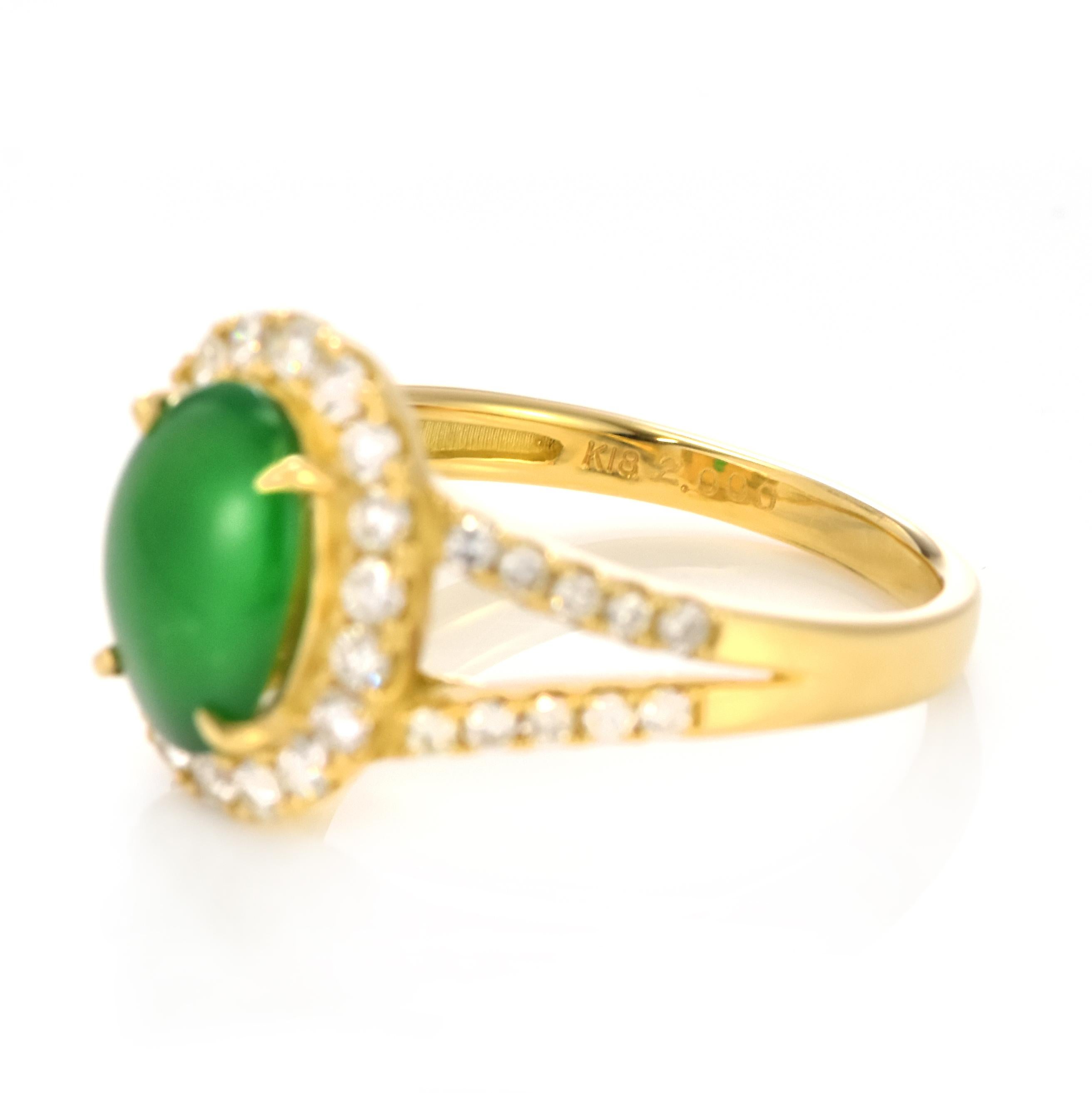 2.00 Carat Natural Type A Jade and Diamond Ring Made in 18 Karat Gold For Sale 6