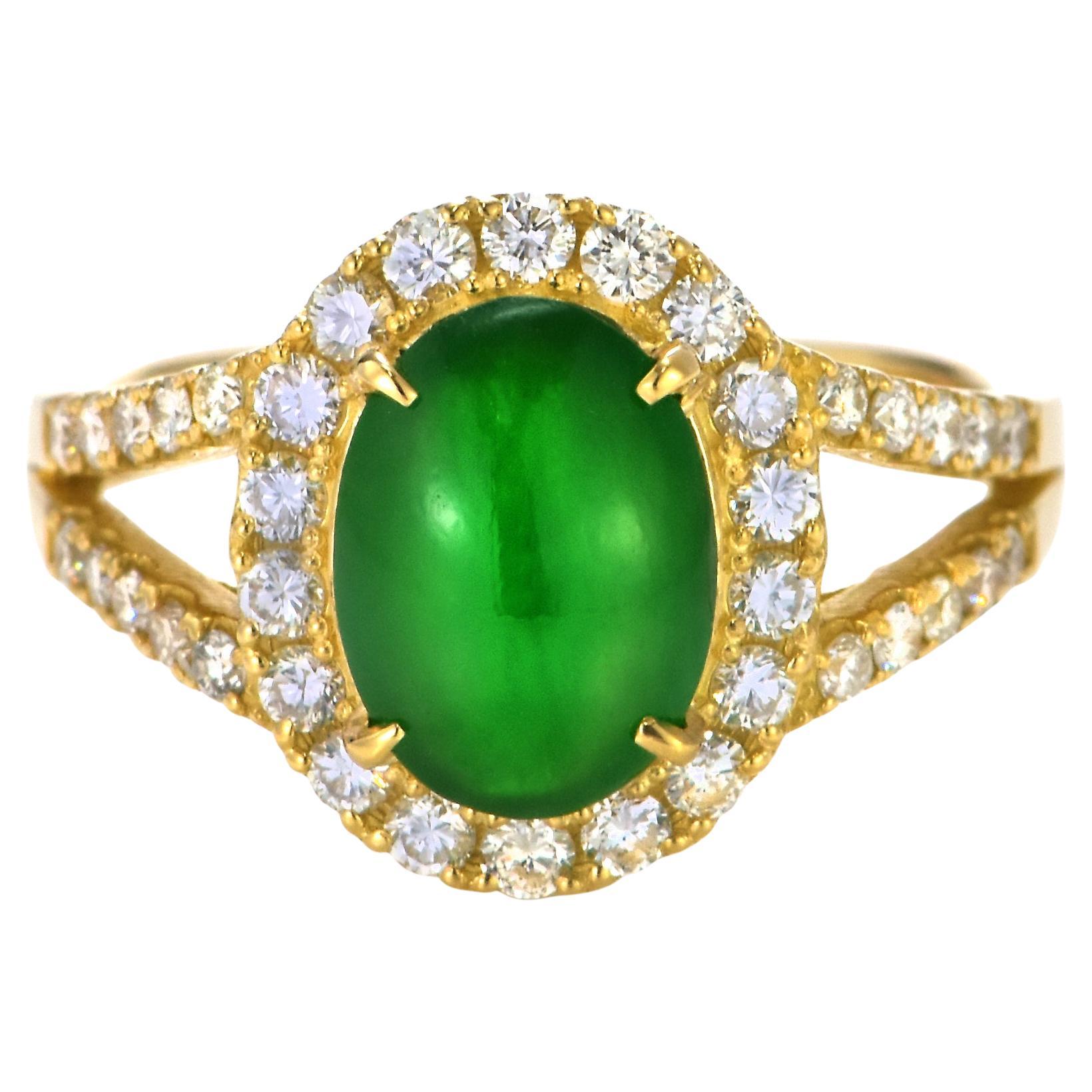 2.00 Carat Natural Type A Jade and Diamond Ring Made in 18 Karat Gold For Sale