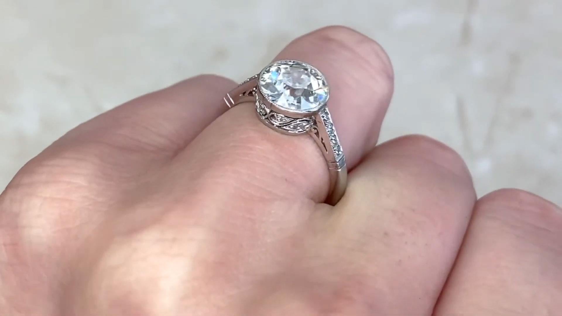 Taille vieille Europe Bague de fiançailles en platine avec diamant taille européenne ancienne (environ 2 carats) en vente