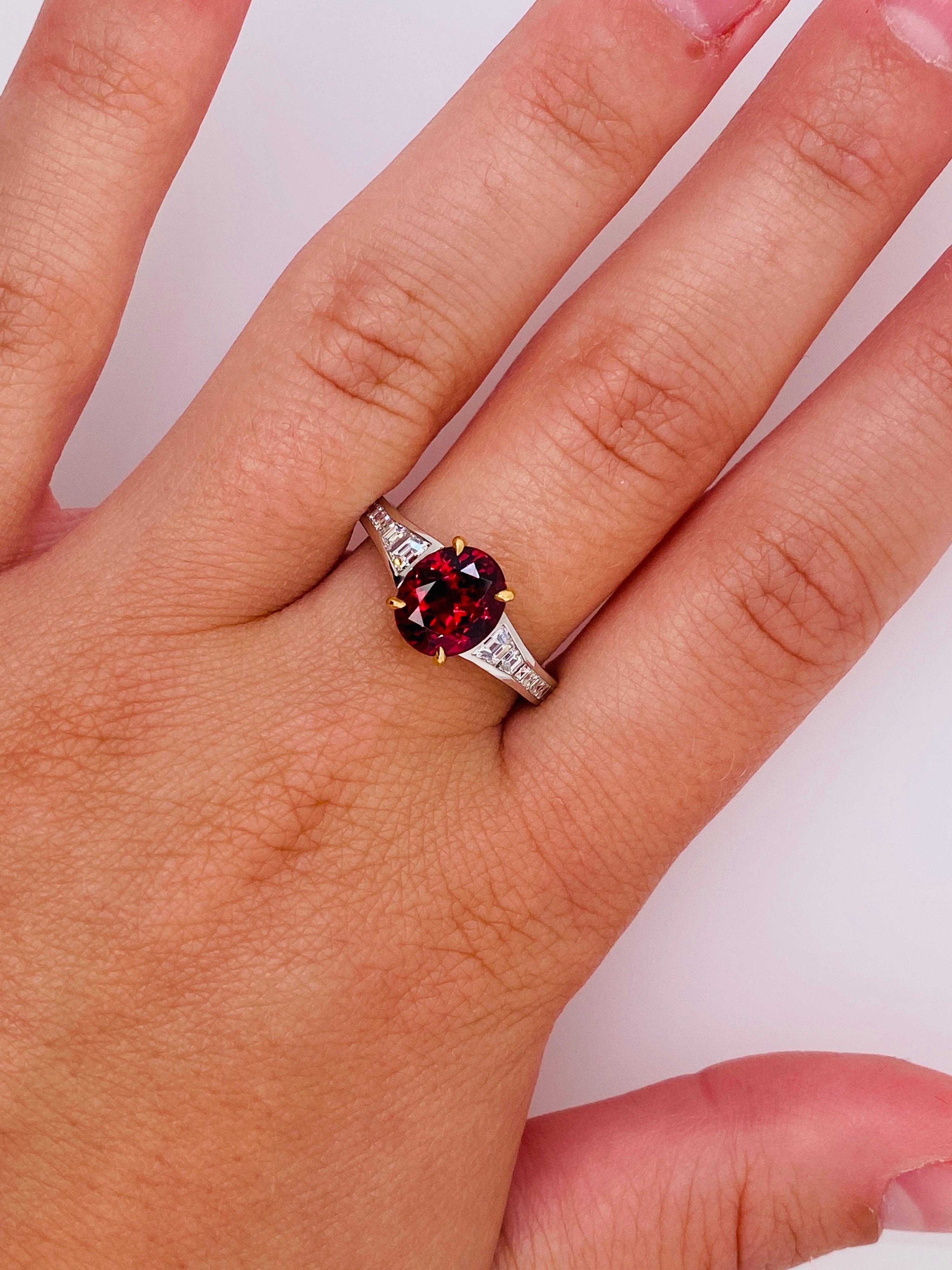 Women's 2.00 Carat Oval Red Spinel and Diamond Ring For Sale