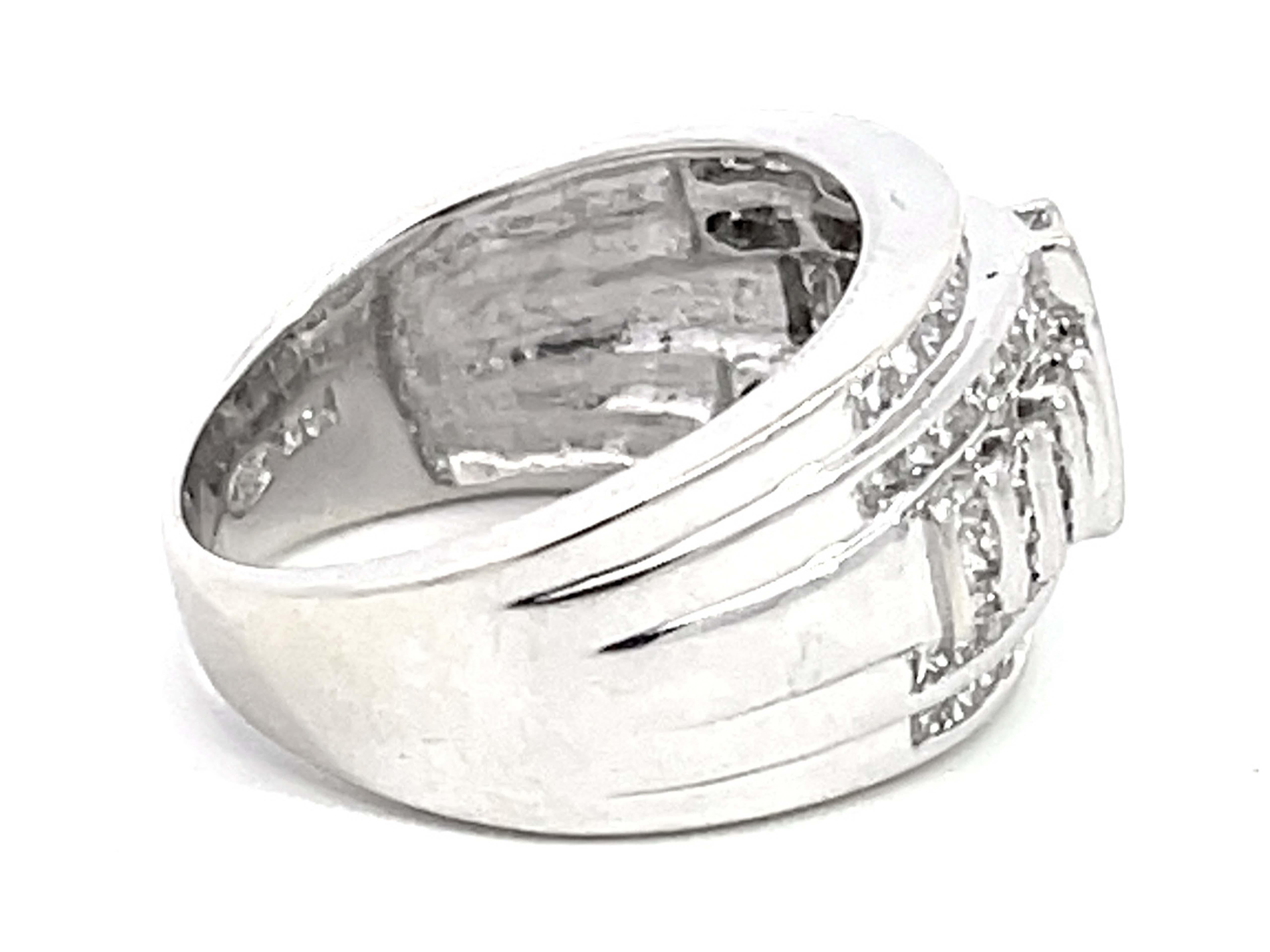 2.00 Carat Princess Cut Diamond Dome Band Ring in 14k White Gold In Excellent Condition For Sale In Honolulu, HI