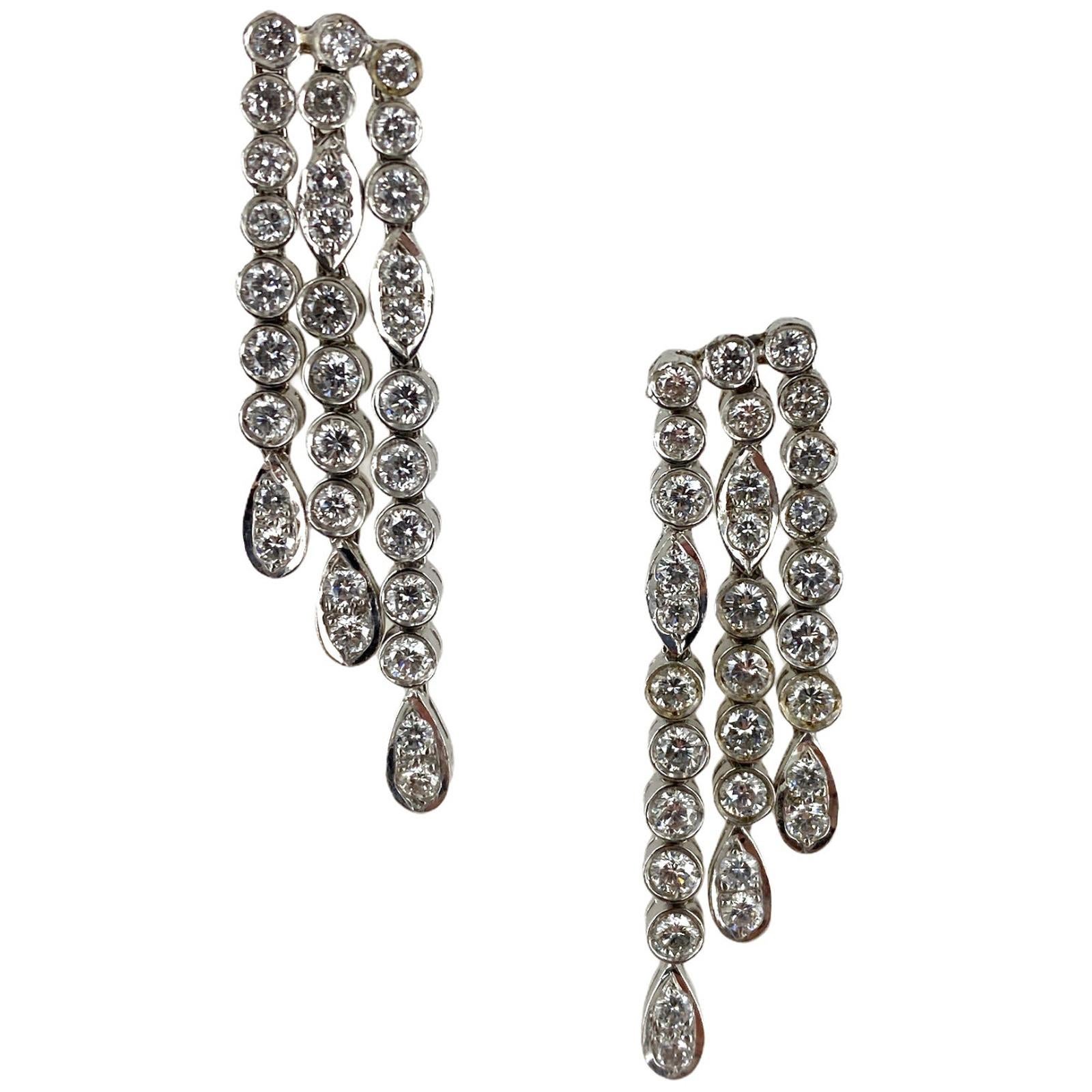 2.00 Carat Round Brilliant Cut Diamond Dangle Drop 14 Karat White Gold Earrings