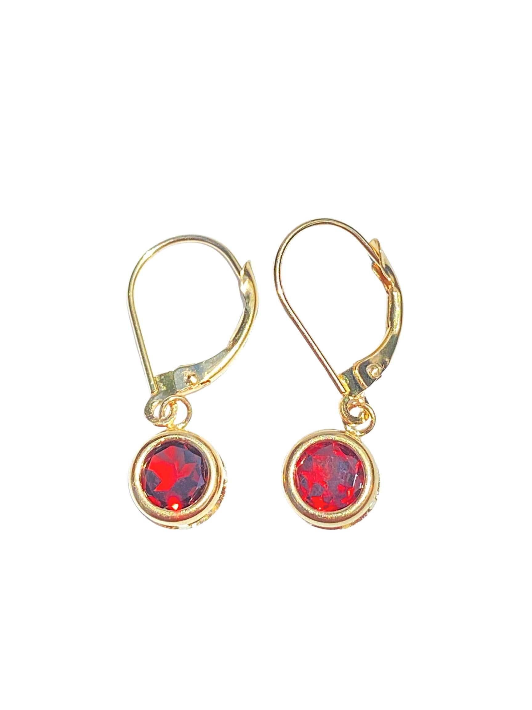 Retro 2.00 Carat Round-Brilliant Cut Red Garnet and 14K Yellow Gold Earrings For Sale