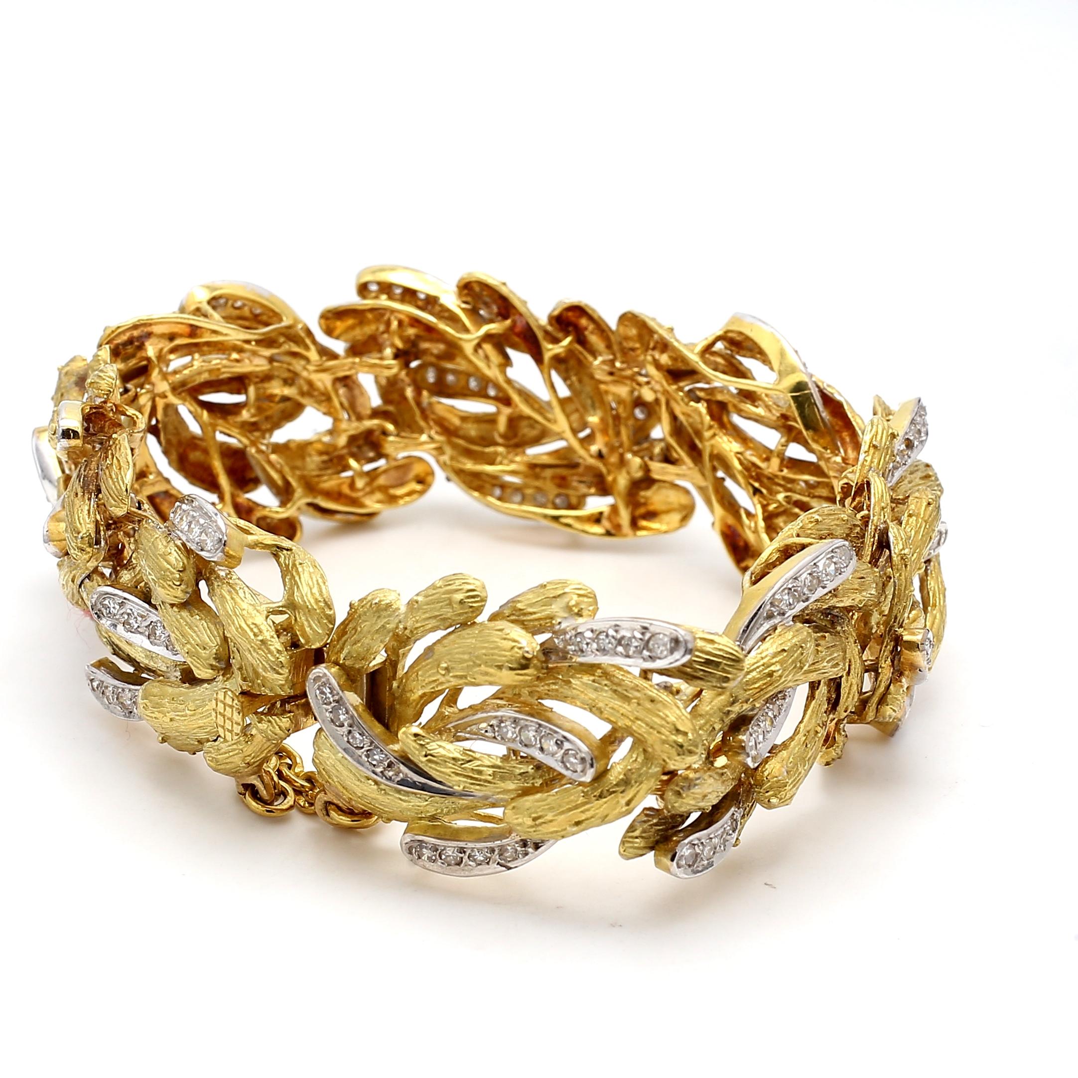 Bracelet texturé en or jaune 18 carats avec diamants ronds brillants de 2,00 carats Pour femmes en vente