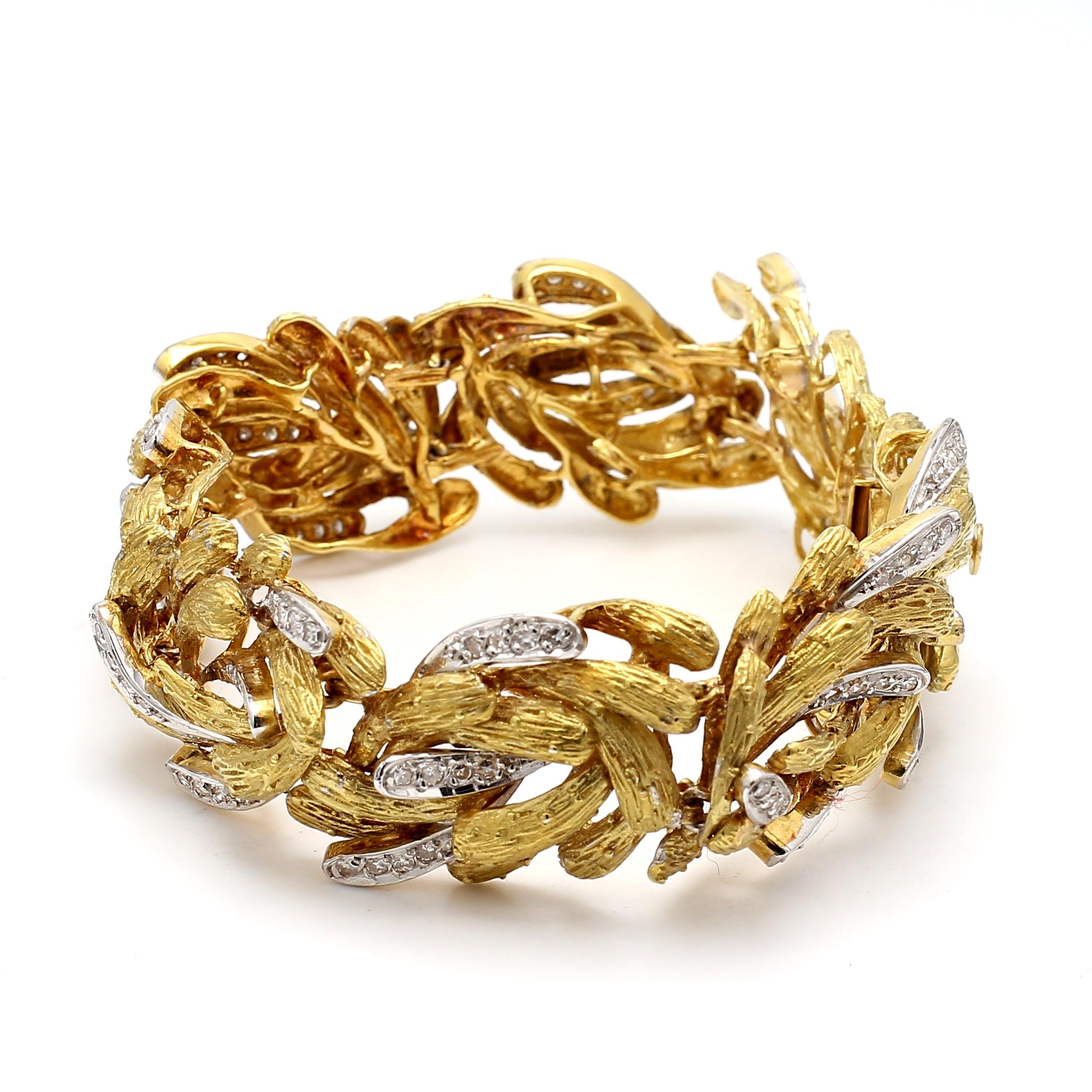 Bracelet texturé en or jaune 18 carats avec diamants ronds brillants de 2,00 carats en vente 3