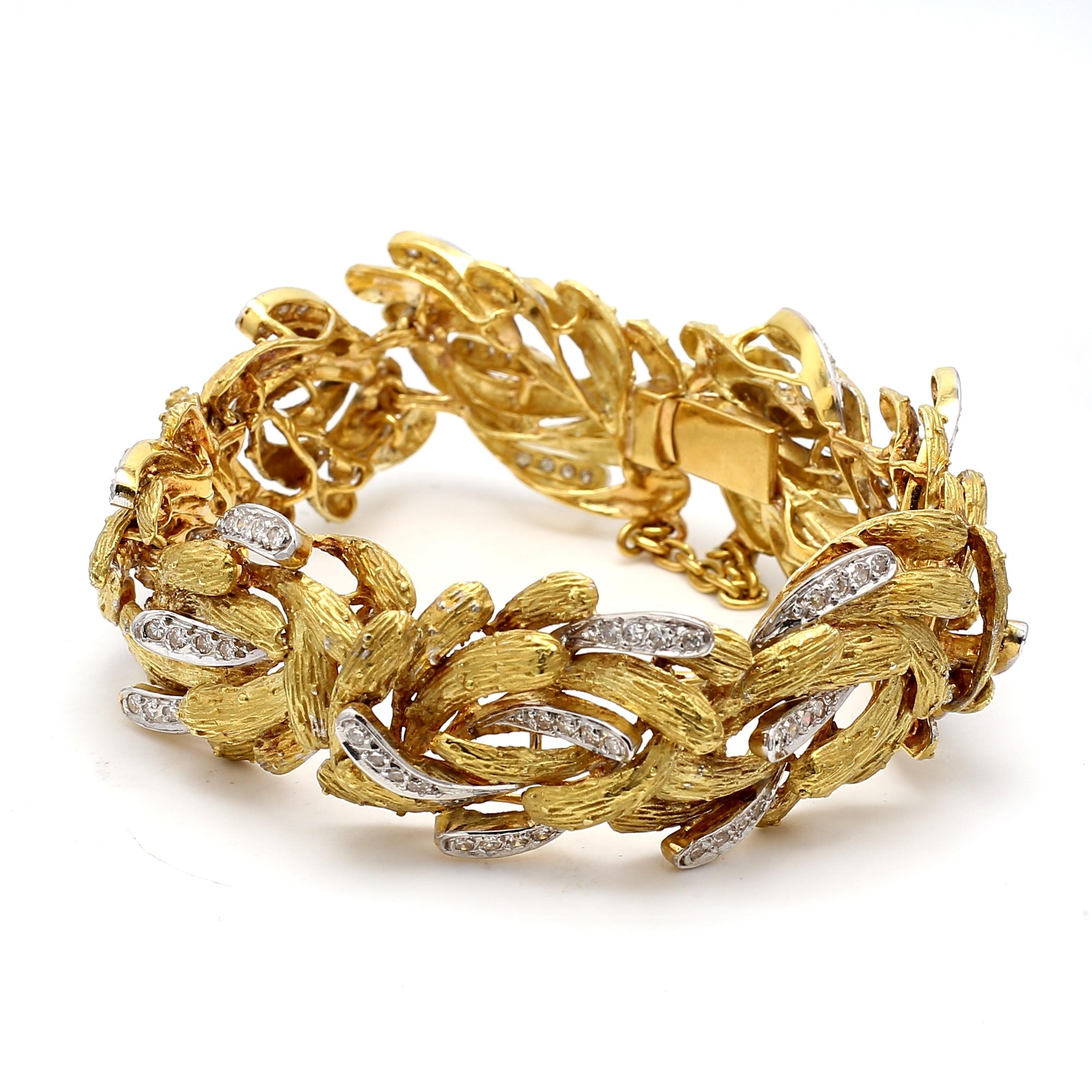 Bracelet texturé en or jaune 18 carats avec diamants ronds brillants de 2,00 carats en vente 4
