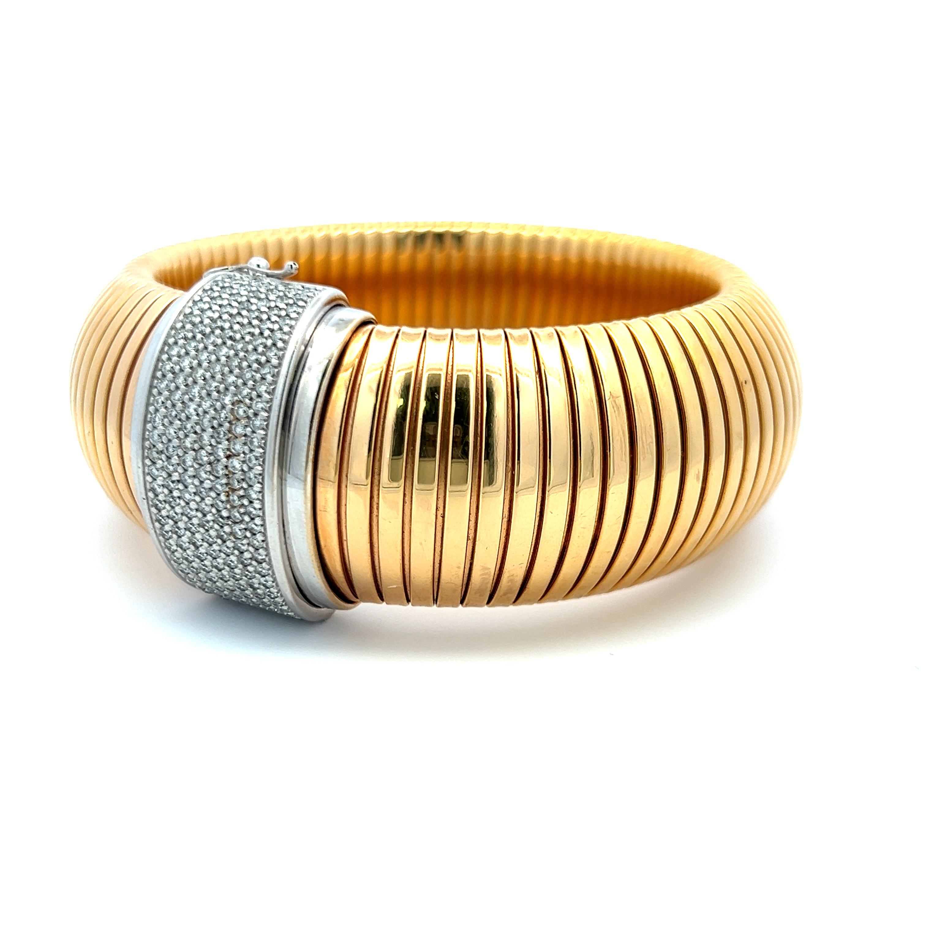 2.00 Carat Round Brilliant H VS1 Diamond 18 Karat Two Tone Gold Tubogas Bracelet For Sale 1