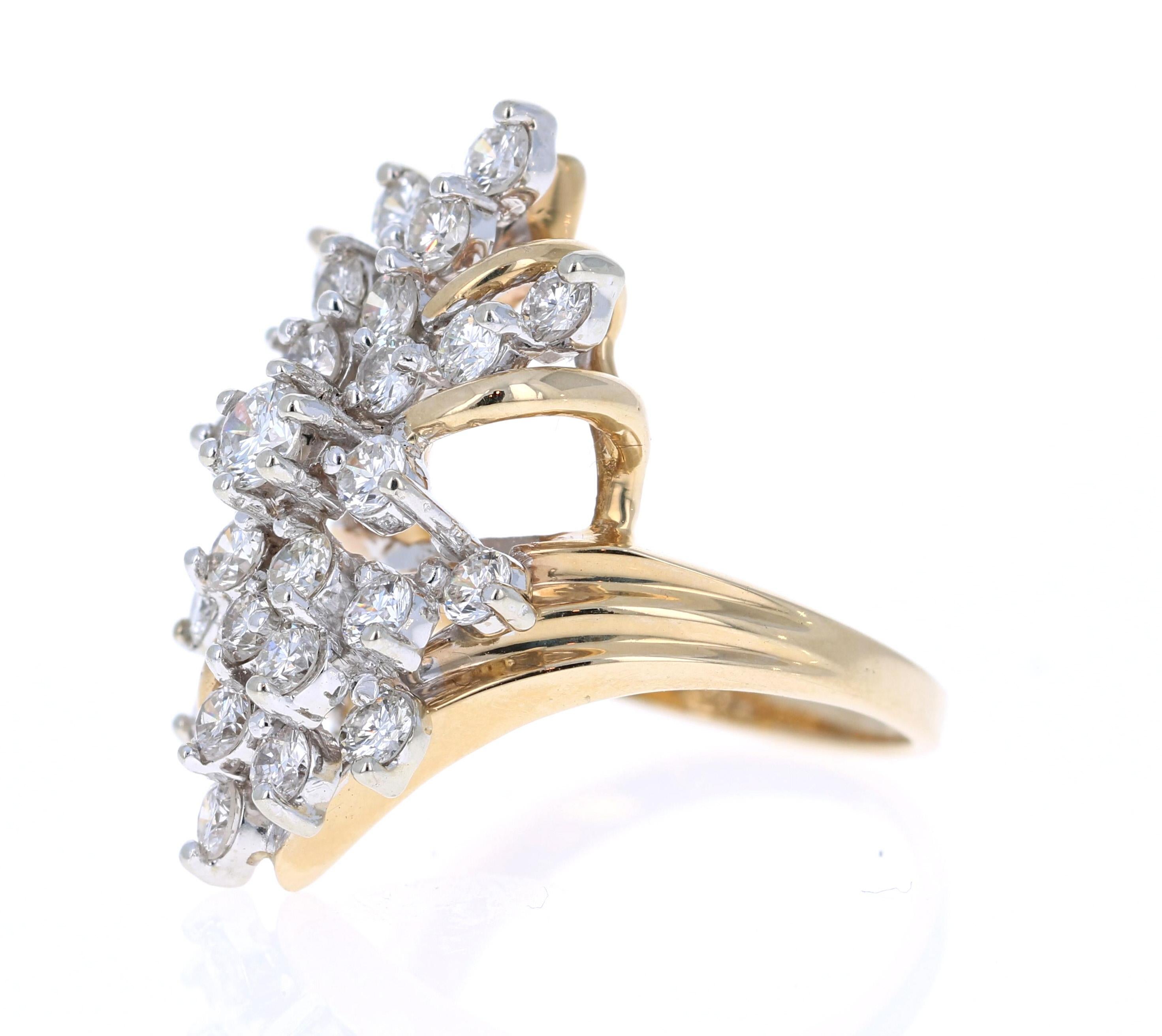 Contemporary 2.00 Carat Round Cut Diamond 14 Karat Yellow Gold Cluster Ring For Sale