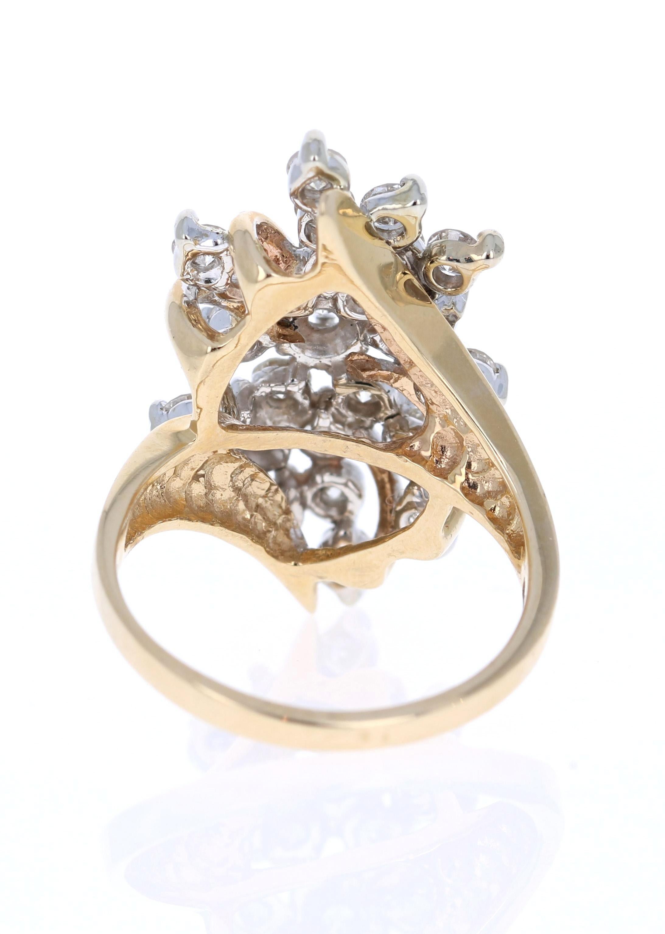 2.00 Carat Round Cut Diamond 14 Karat Yellow Gold Cluster Ring In New Condition For Sale In Los Angeles, CA
