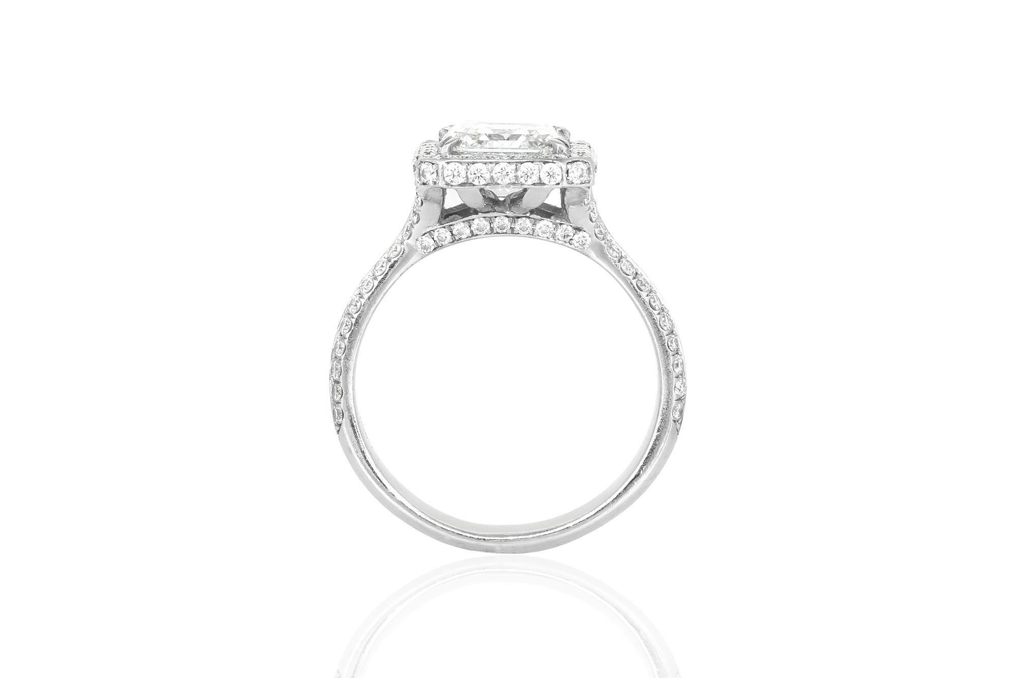 2.00 Carat Square Emerald Cut Diamond Engagement Ring with Halo In Good Condition For Sale In New York, NY