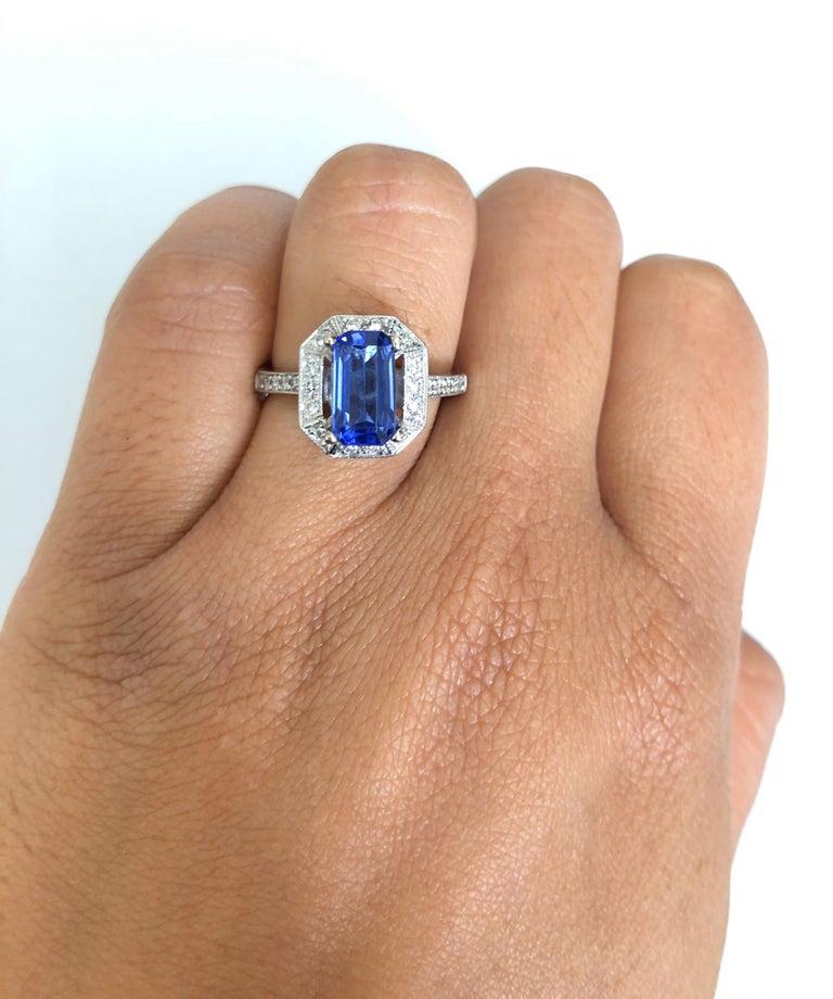  2.00 Carat Tanzanite Diamond 14 Karat White Gold Engagement Ring In New Condition For Sale In Los Angeles, CA