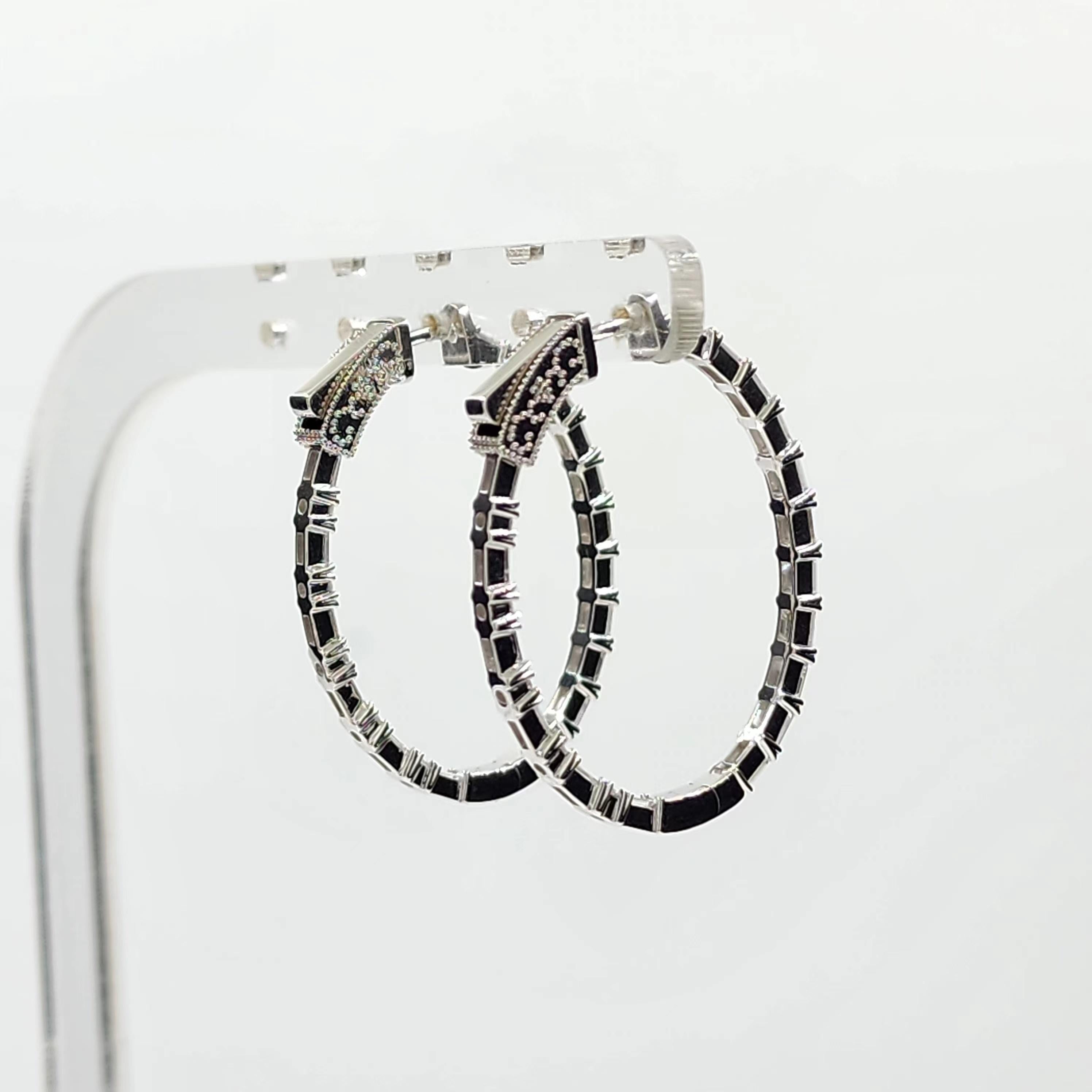 Pendientes de aro de diamantes cónicos de 2,00 quilates en oro blanco de 18 quilates en venta 1