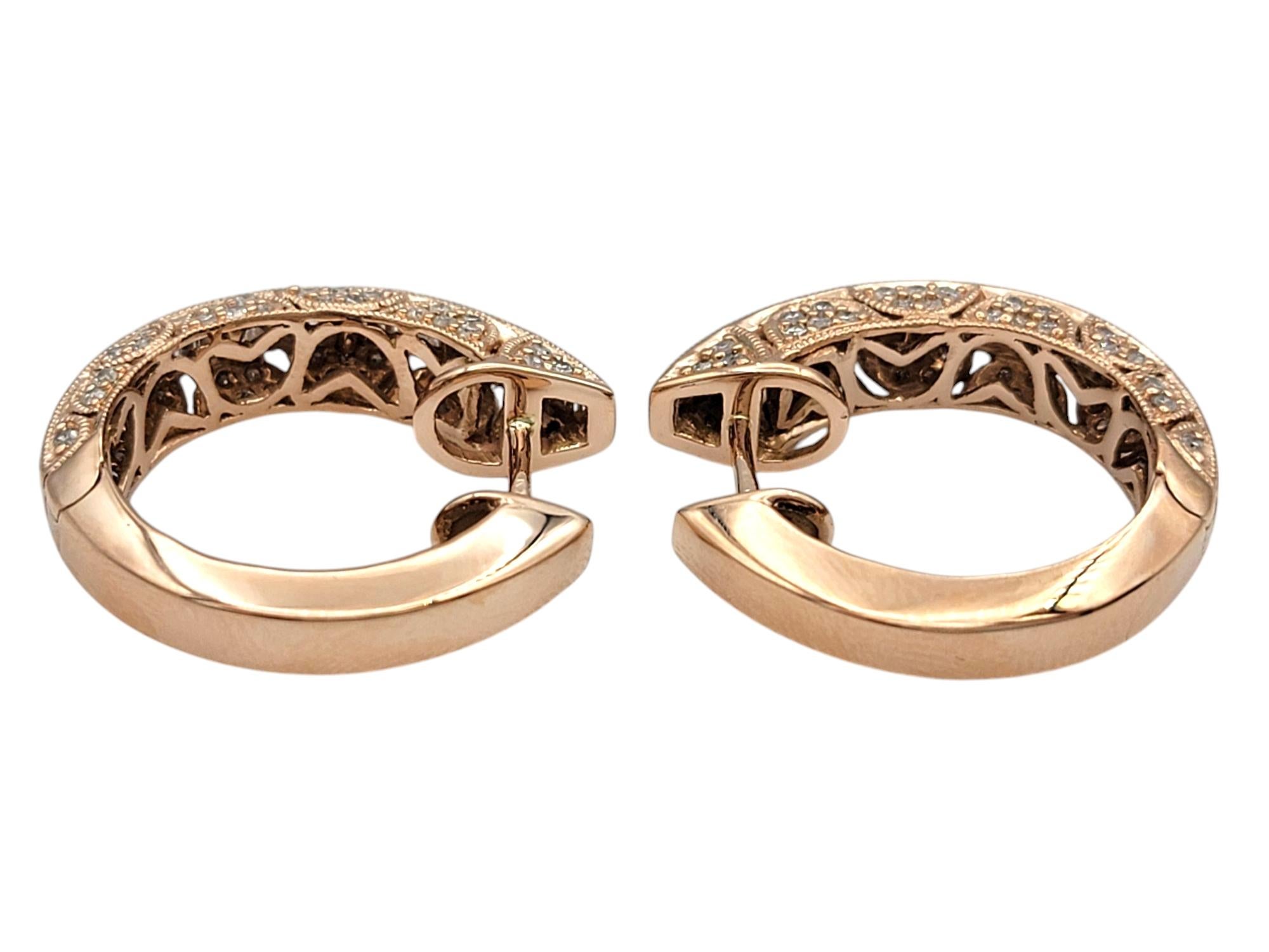 Pendientes de aro adornados con diamantes talla múltiple de 2,00 quilates totales en oro rosa de 14 quilates Corte baguette en venta
