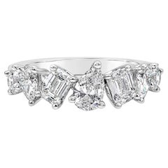 2.00 Carat Total Seven-Stone Multiple Shape Diamond Fashion Ring in White Gold (Bague de mode en or blanc à sept pierres)
