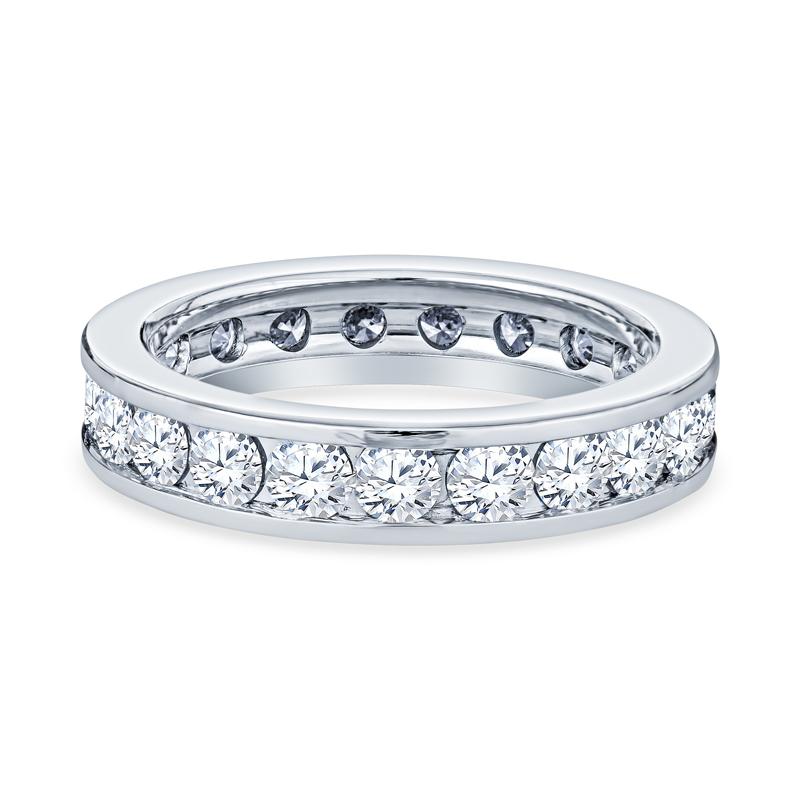 This band features 2.00 carat total weight in round diamonds, H-I VS, set in 14 karat white gold. It is a size 6. Please contact us for additional sizing.