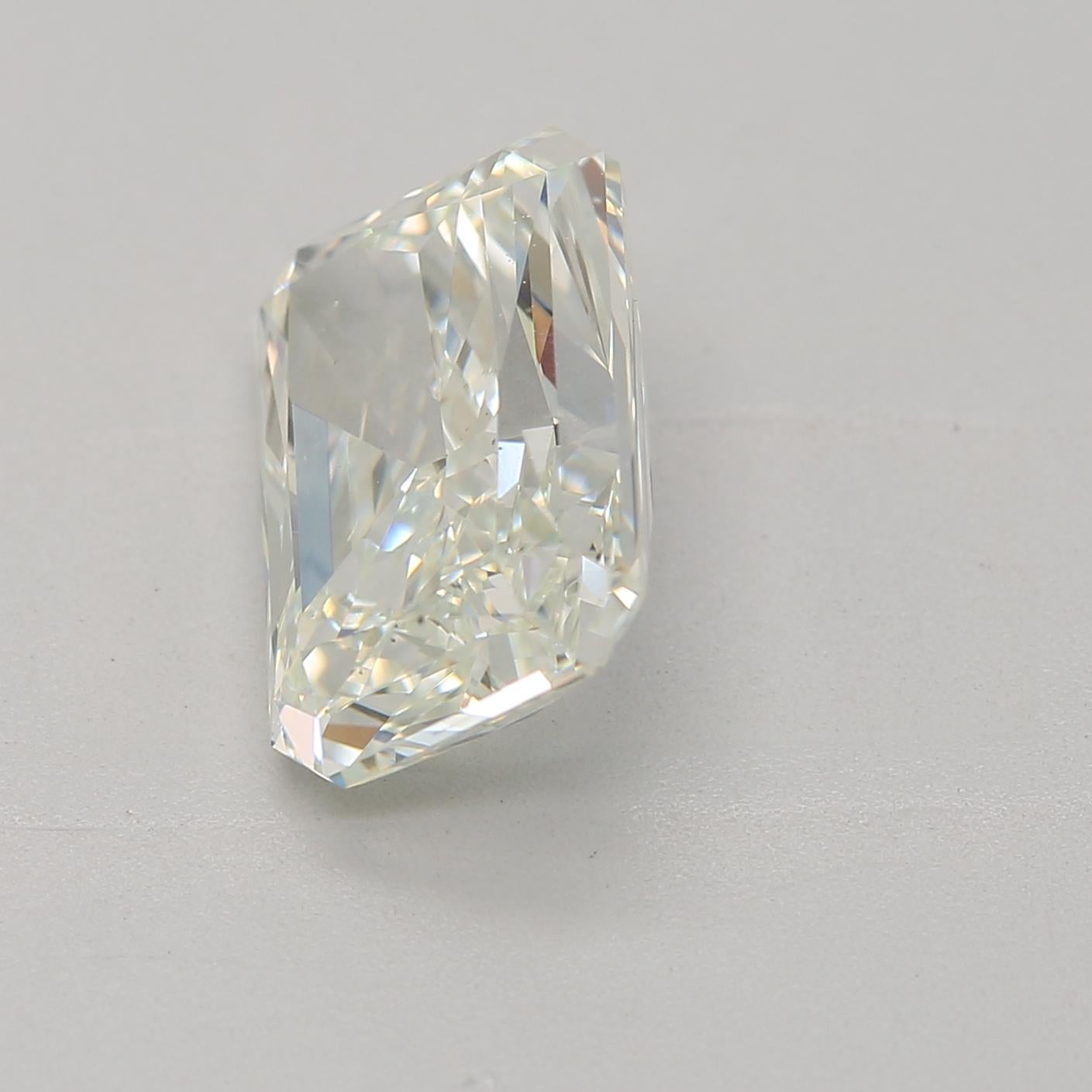 2.00 Carat Very Light Green Radiant Cut Diamond SI1 Clarity GIA Certified In New Condition For Sale In Kowloon, HK