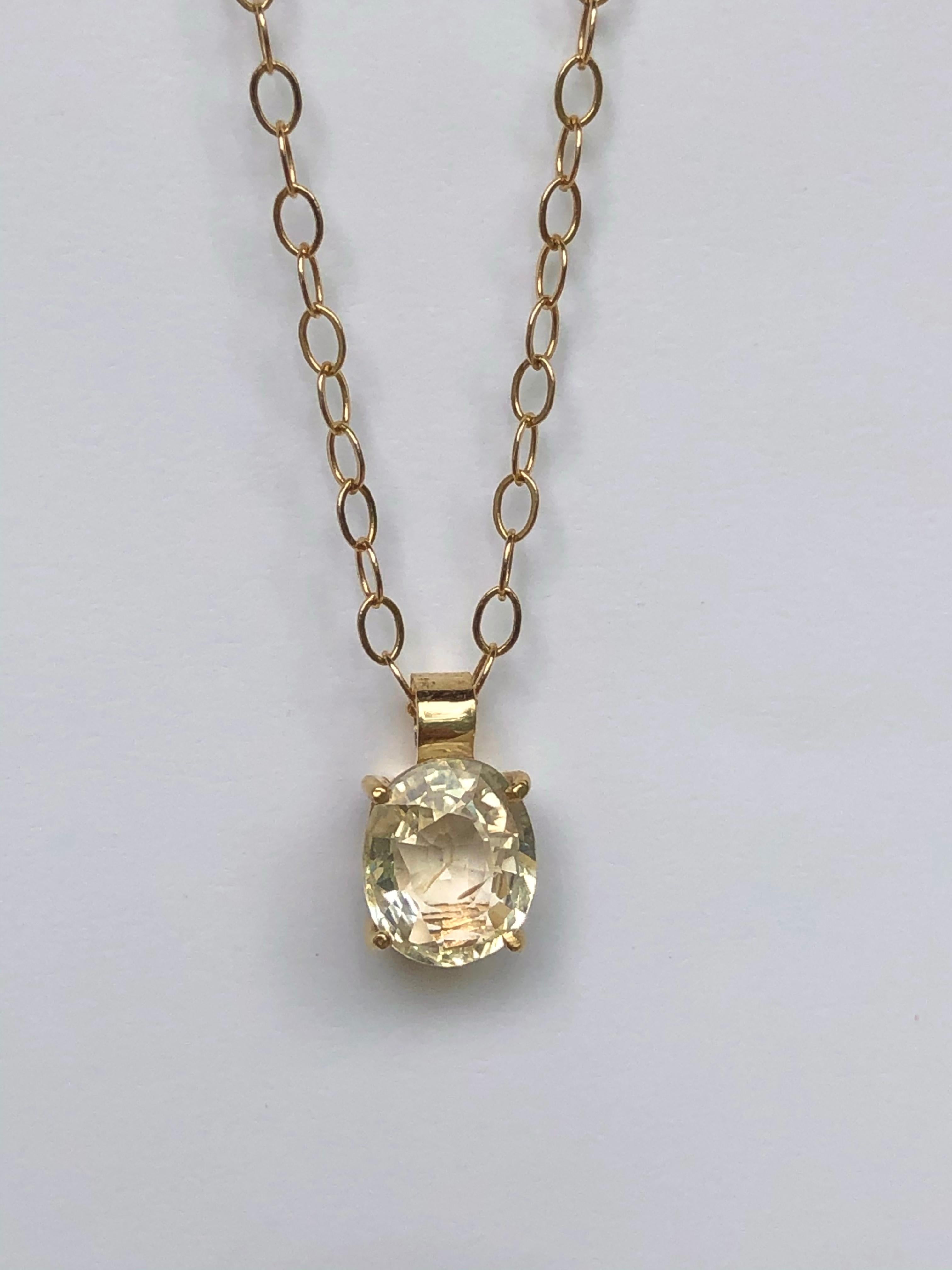 2.00 Carat Yellow Sapphire Untreated Gold 18 Karat Solitaire Pendant Necklace en vente 6