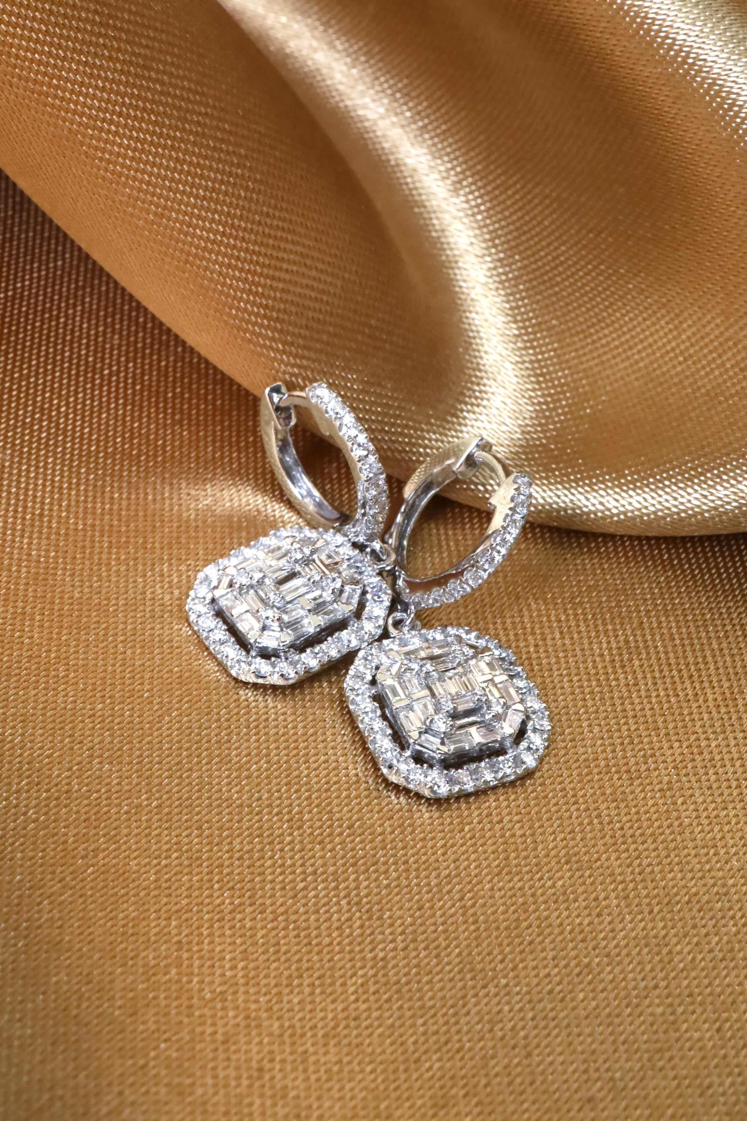 Mixed Cut 2.00 Carats Diamonds 18K Gold Illusion Earrings For Sale