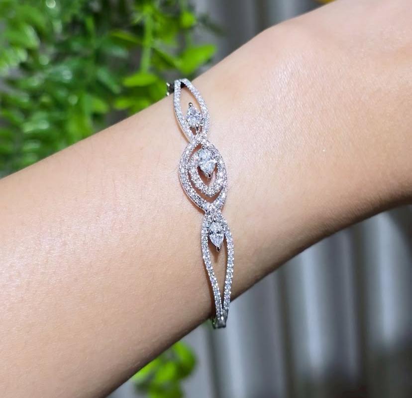 2.00 Quilates Diamantes Oro 18K Moderno  Pulsera en venta 4