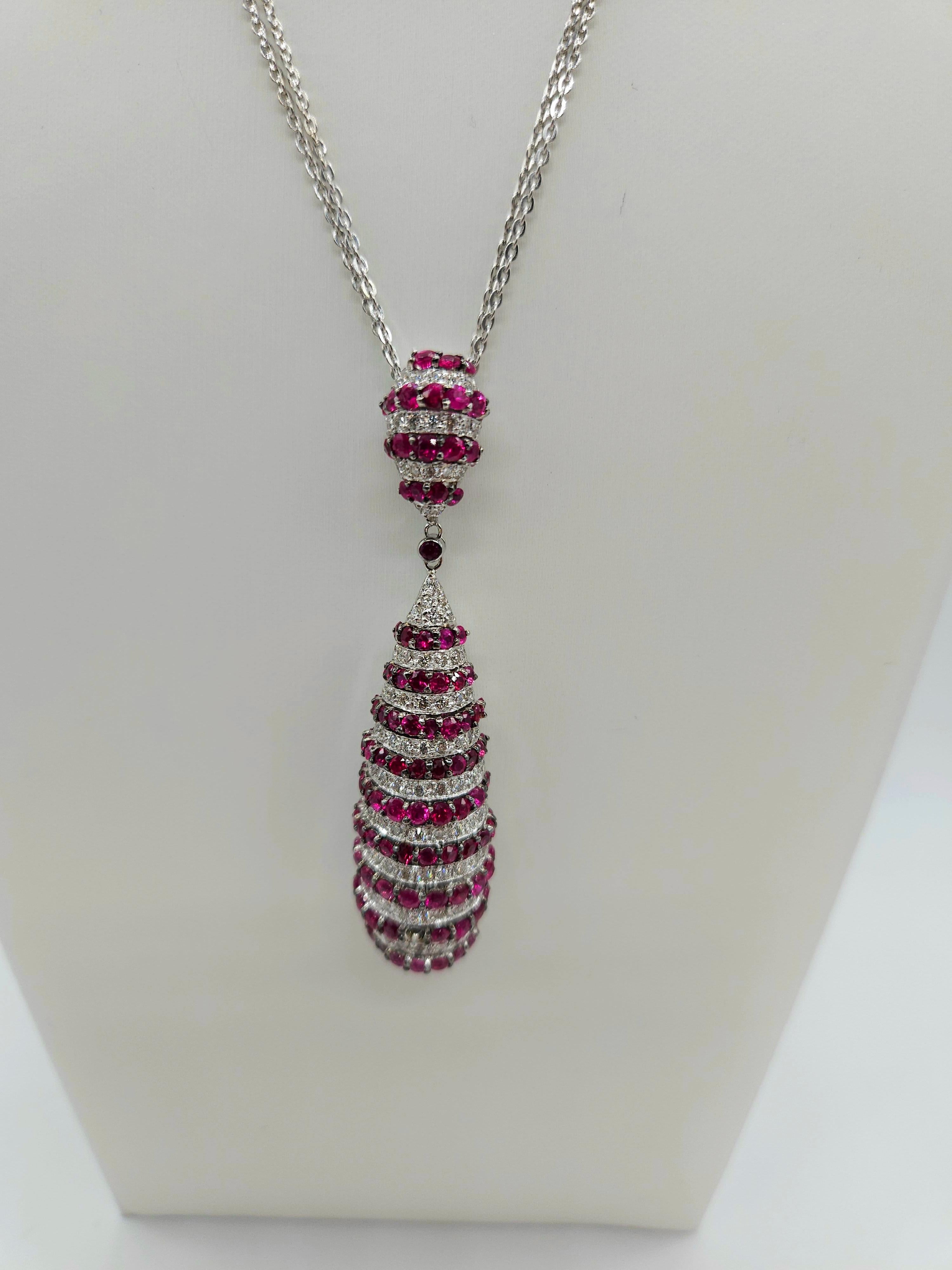 18k solid white gold drop pear shape diamonds and ruby necklace, Double link 18k ltalian chain With safety lock, Color H, Clarity VS, 21 INCH, 27.95 grams.

*Free Shipping within U.S*