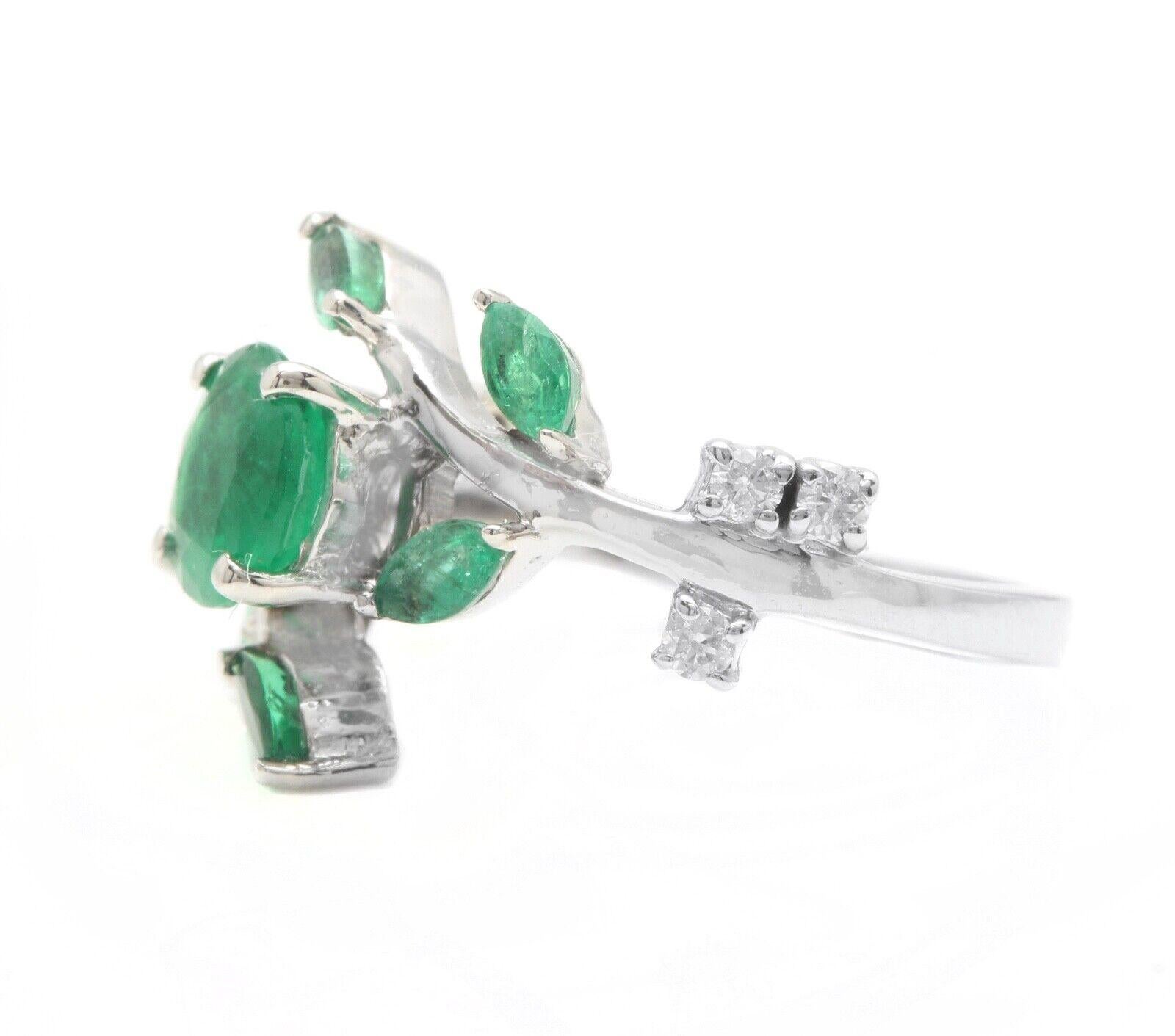 Women's 2.00 Carats Impressive Natural Emerald and Diamond 14K White Gold Ring For Sale