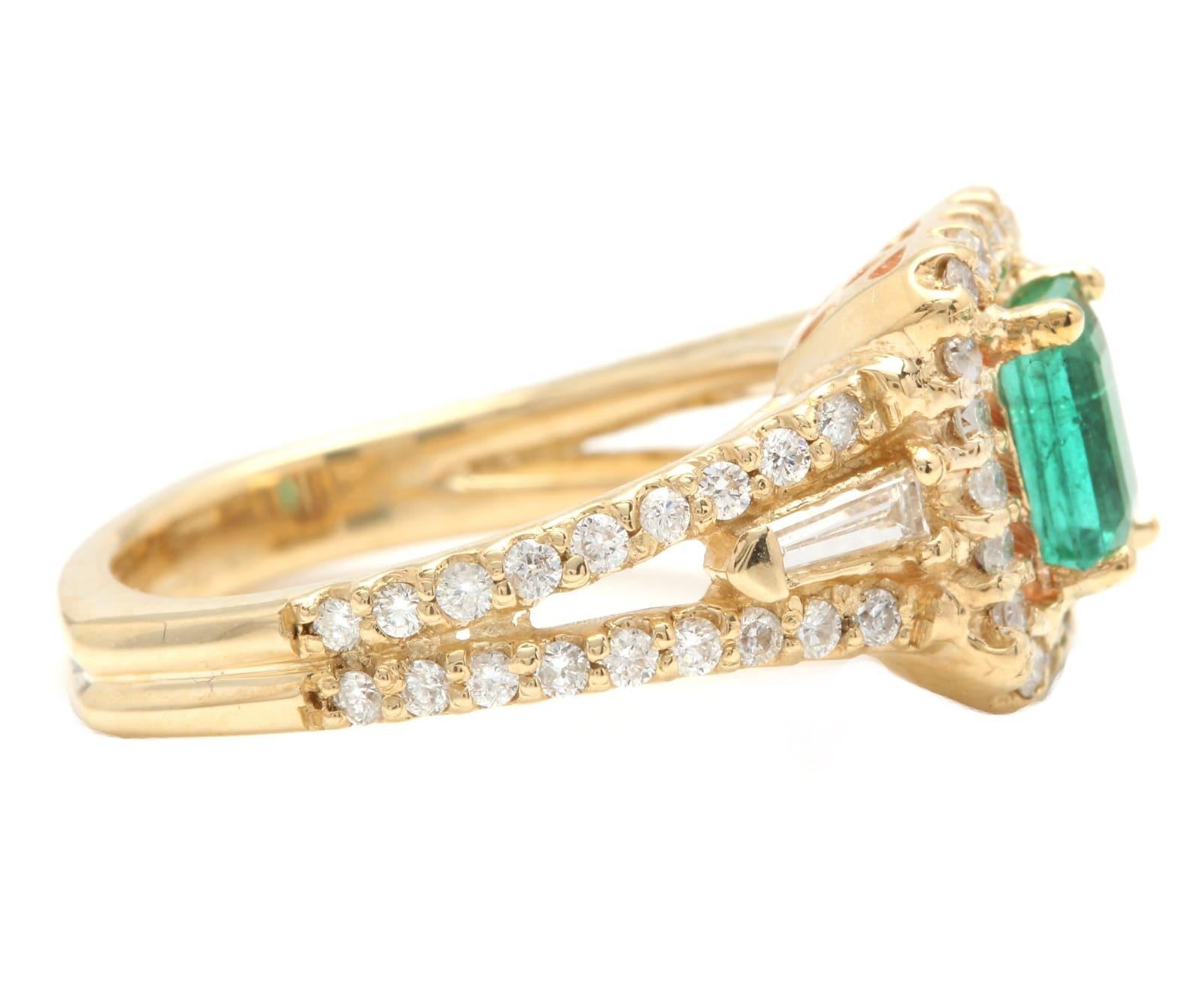 Mixed Cut 2.00 Carats Natural Emerald and Diamond 14K Solid Yellow Gold Ring For Sale