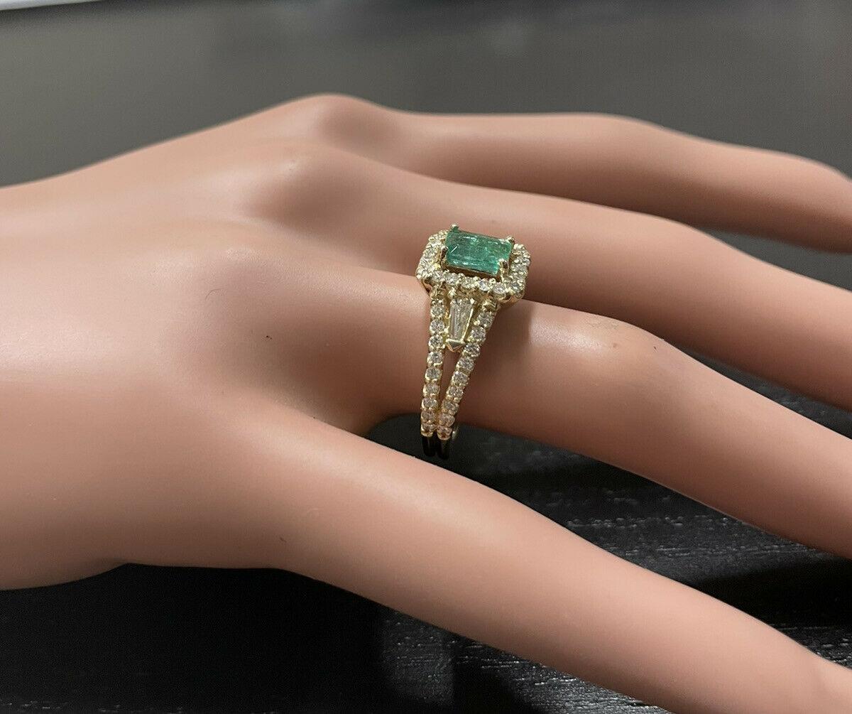 2.00 Carats Natural Emerald and Diamond 14K Solid Yellow Gold Ring For Sale 1
