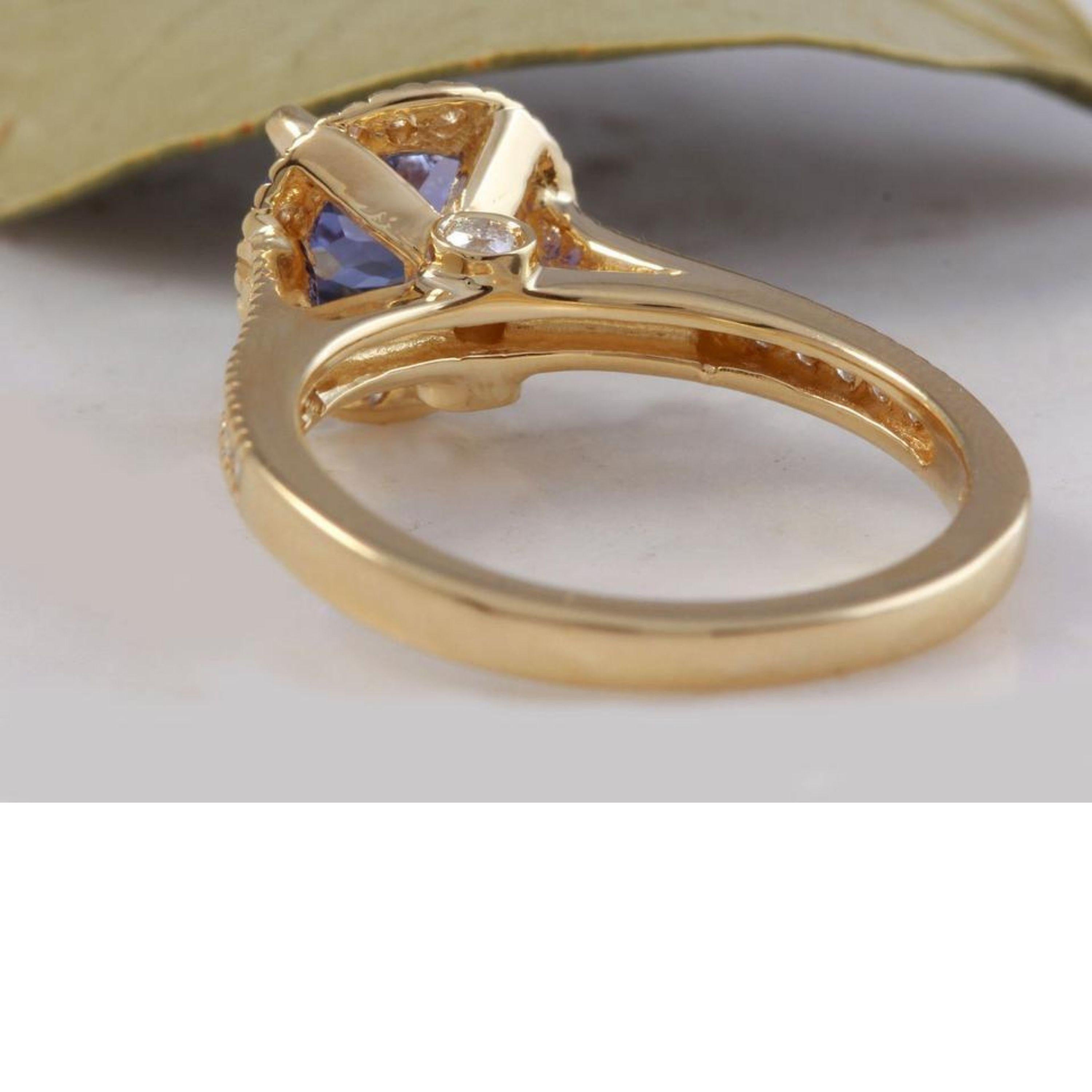 2.00 Carat Natural Impressive Tanzanite and Diamond 14 Karat Solid Gold Ring In New Condition For Sale In Los Angeles, CA