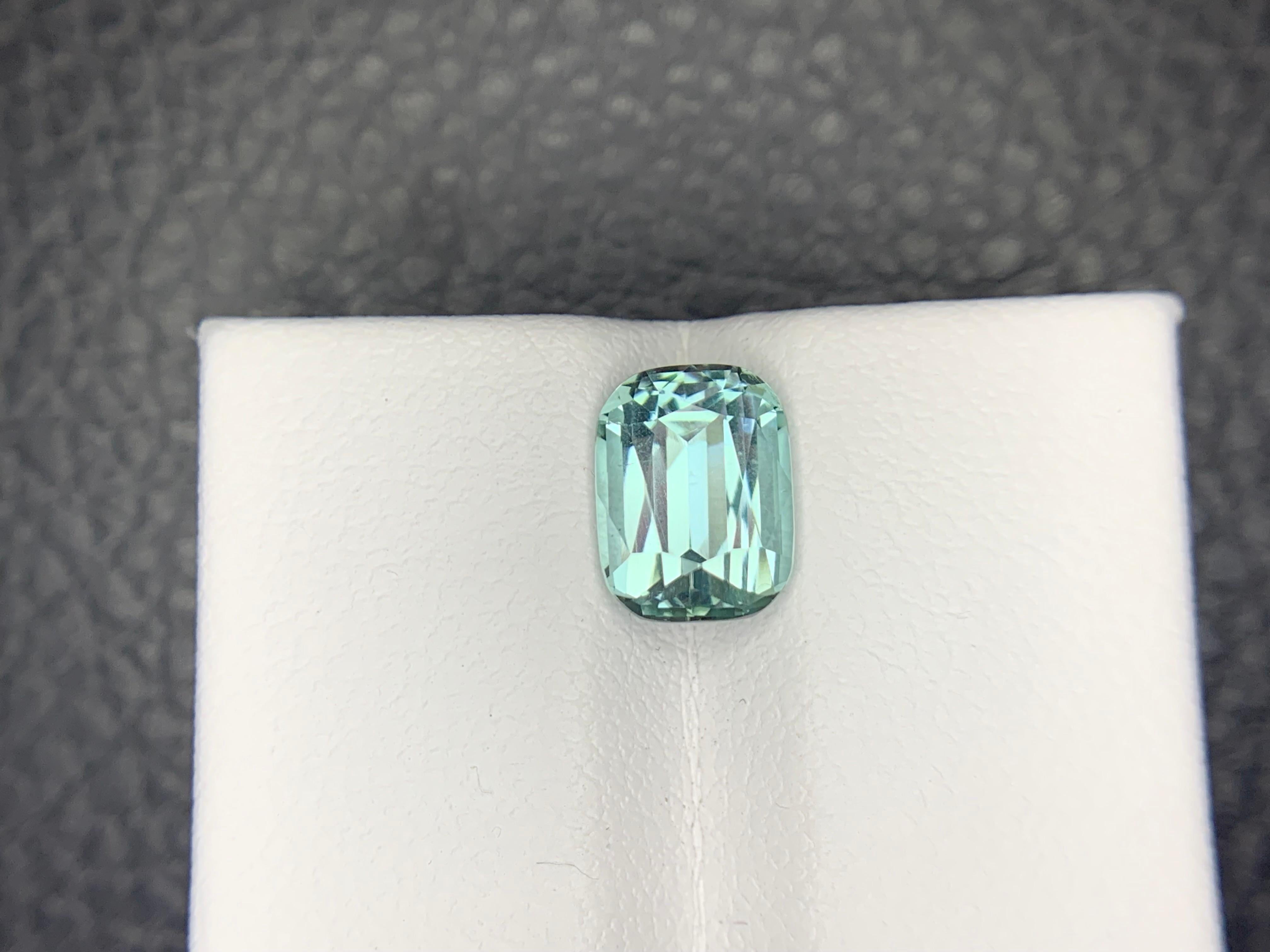 2,00 Karat Natürlicher Meerschaum Turmalin Lose Edelstein Cushion Schliff (Kissenschliff) im Angebot