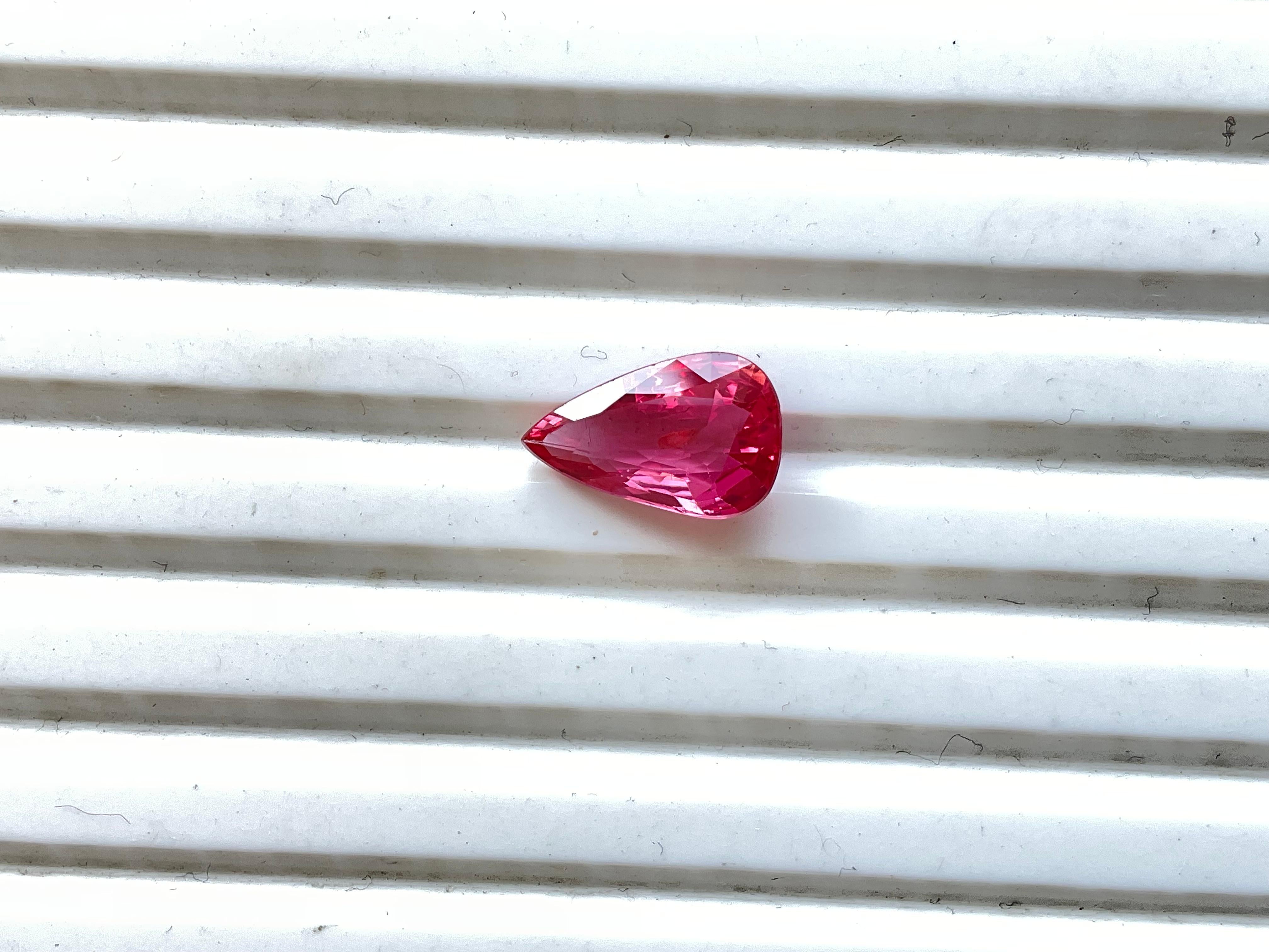 2,00 Karat Orangish Red Ruby Mosambik No-heat Pear Cut Stone Natürlicher Edelstein im Angebot 3