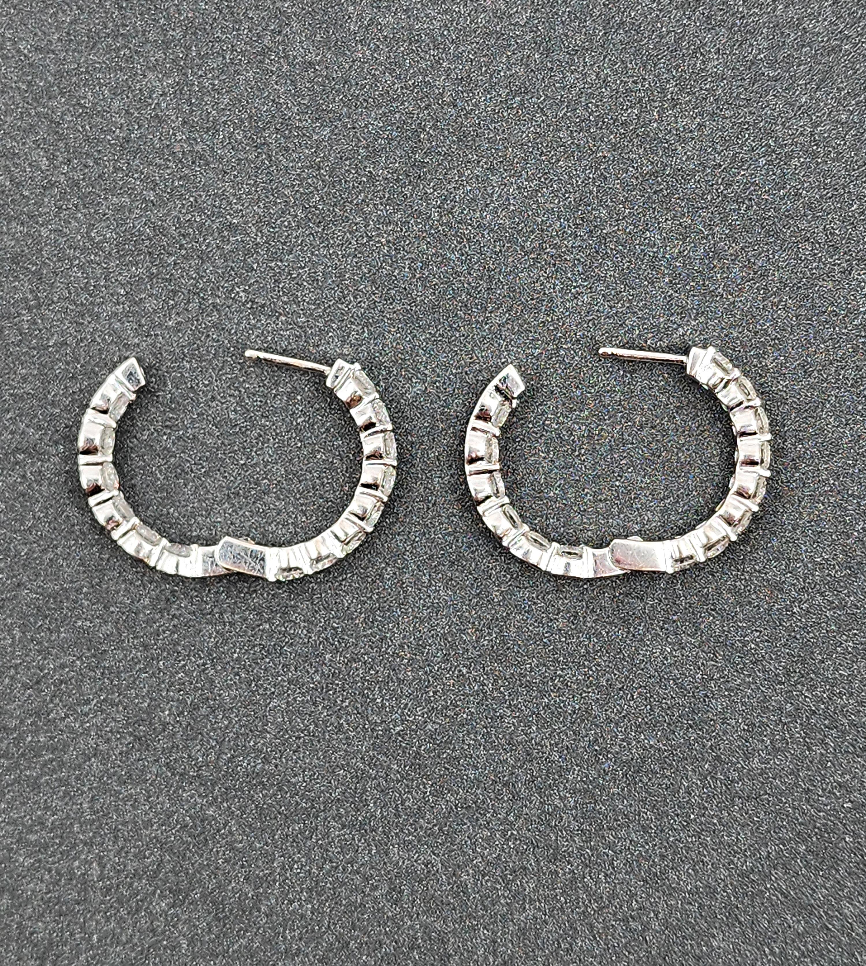 Round Cut 2.00 ct Diamond Hoop Earrings For Sale