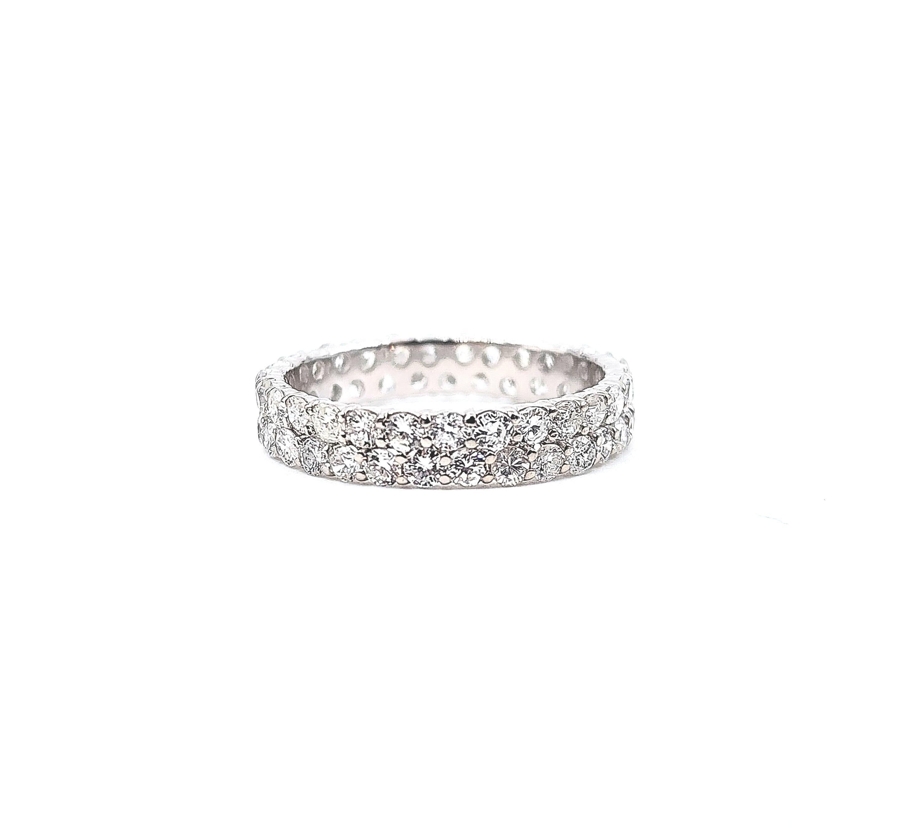 Bague d'éternité à deux rangs de diamants de 2,00 ct en vente 2