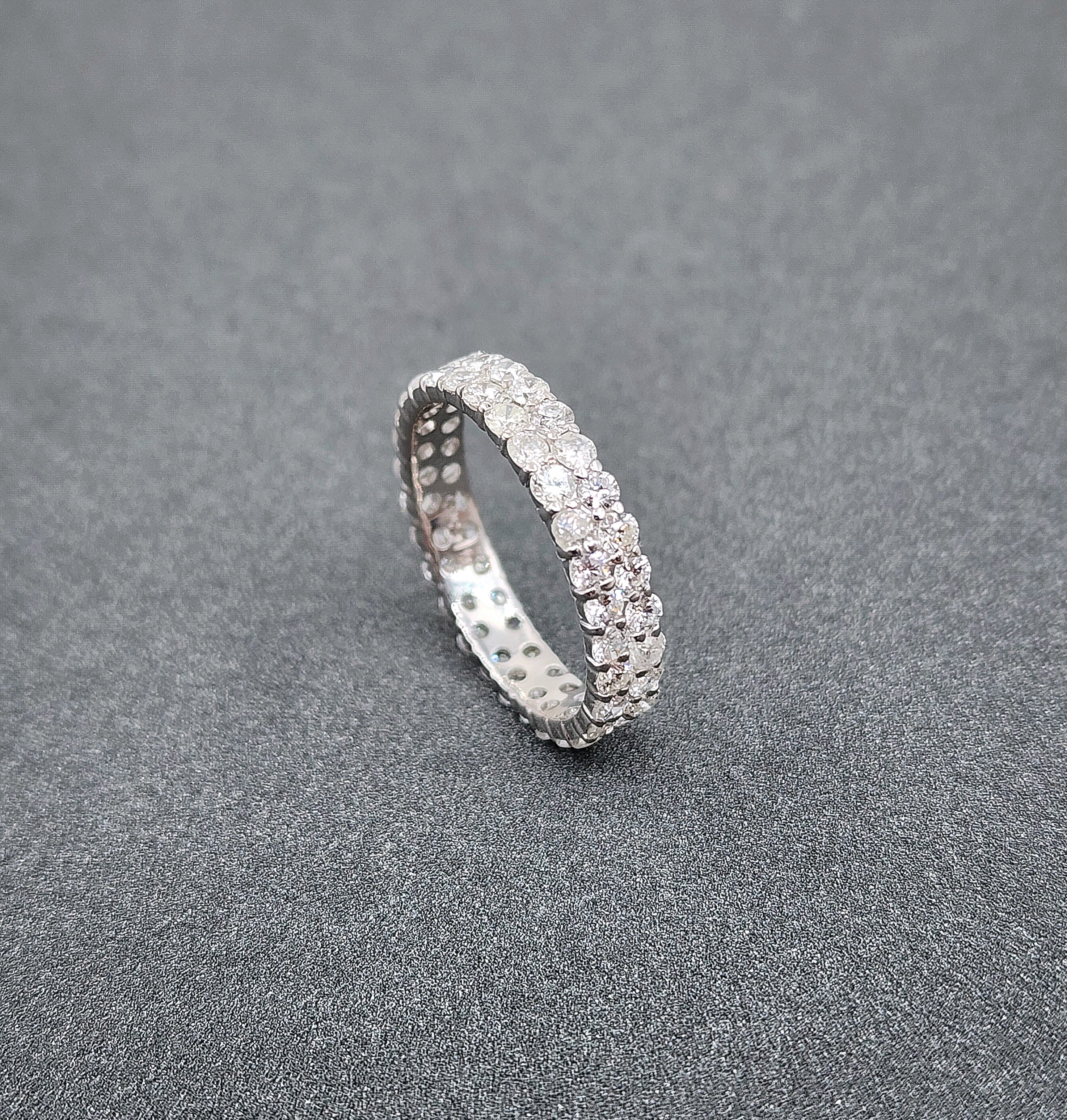 Anillo Eterno de Diamantes de Doble Fila de 2,00 ct en venta