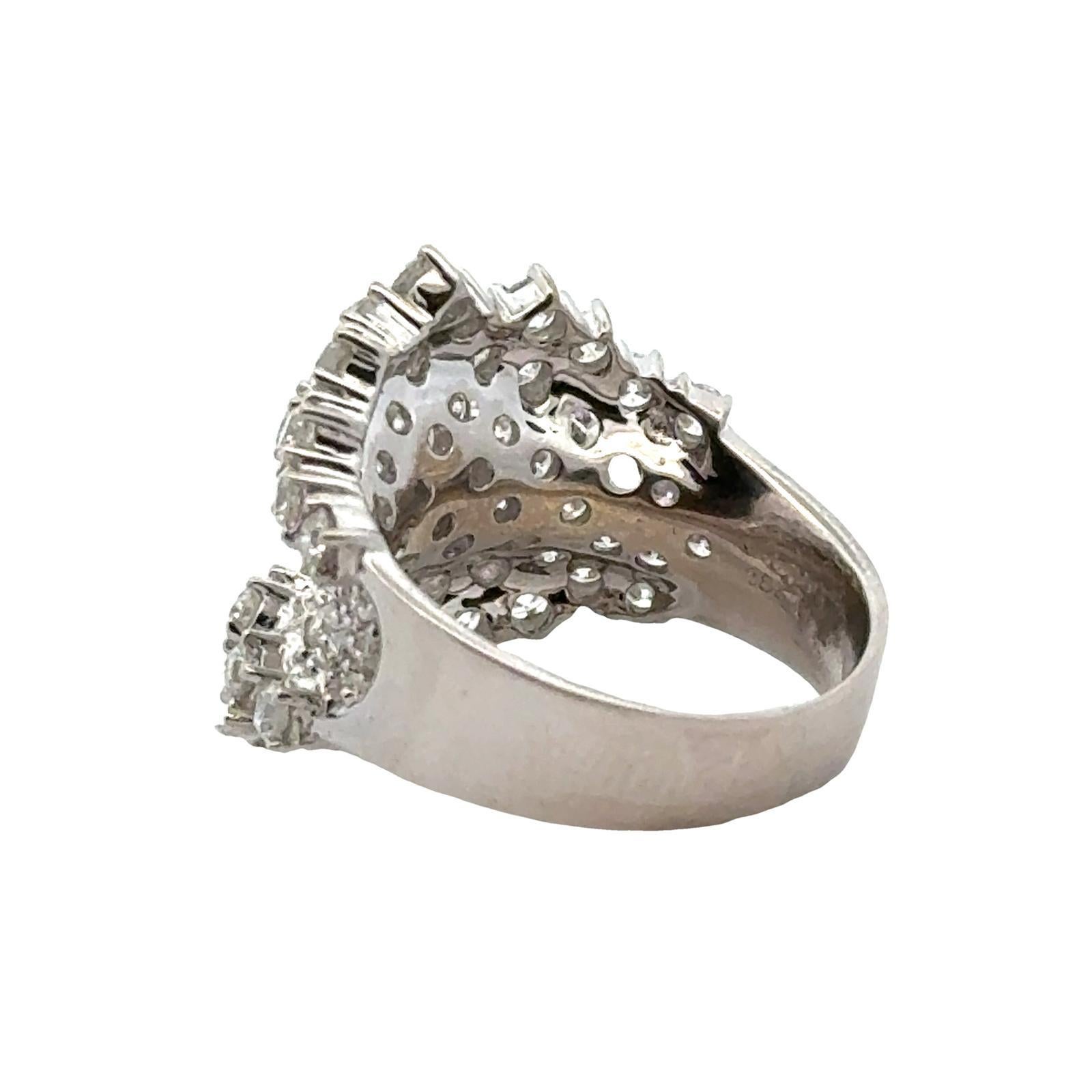 2.00 CTW Round Brilliant  Diamond 18 Karat White Gold Cluster Band Ring In Excellent Condition For Sale In Boca Raton, FL