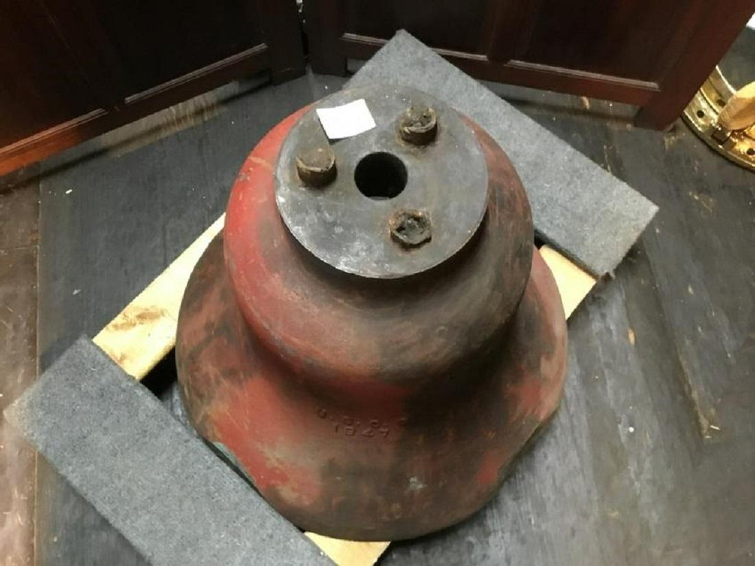 200 Pound 1947 US Coast Guard Bronze Bell In Fair Condition In Norwell, MA