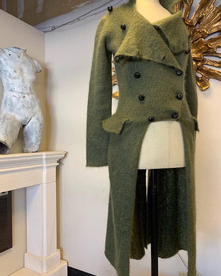 2006 Alexander McQueen Moss Kid Mohair Cut-Away Military Style Sweater Coat In Excellent Condition For Sale In San Francisco, CA