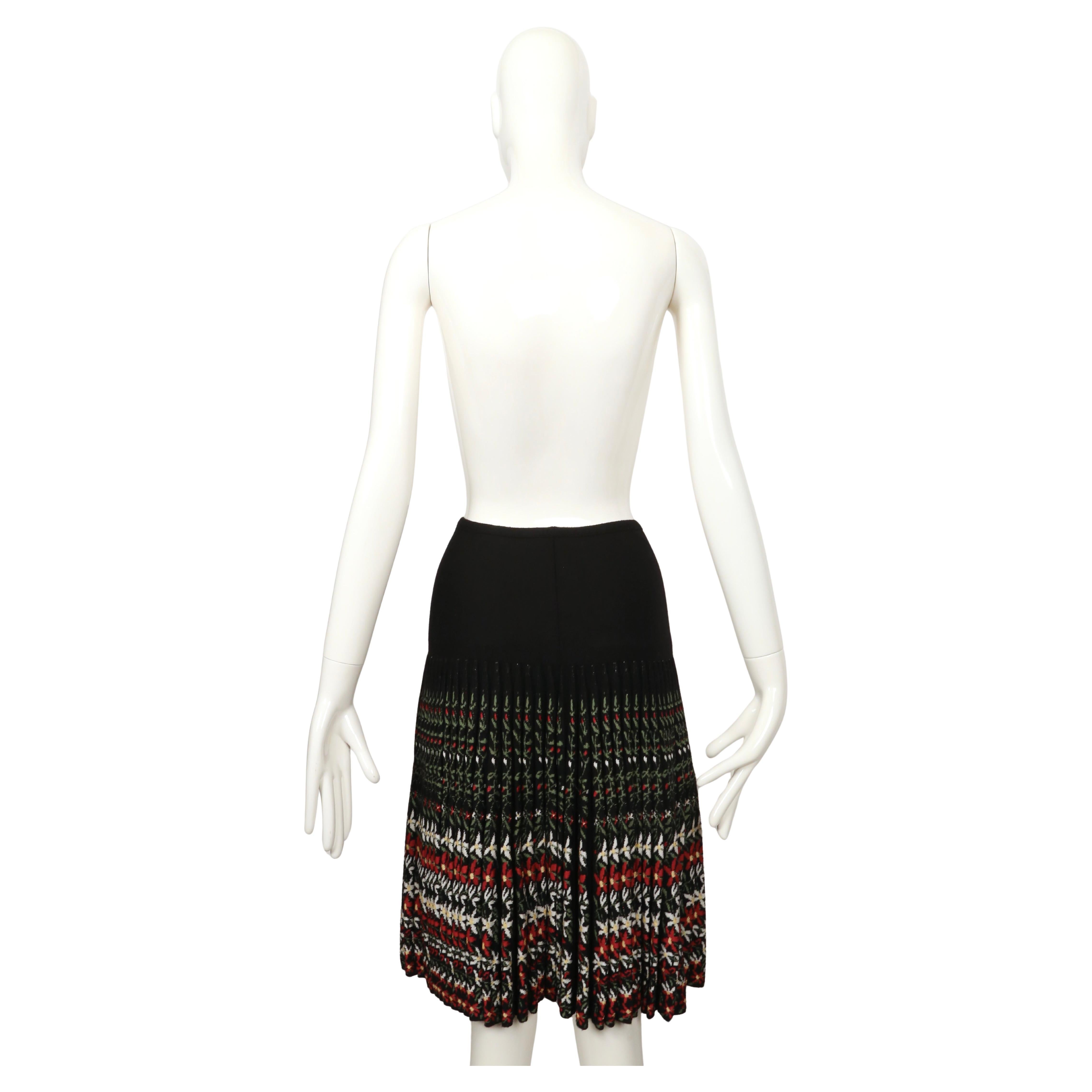 2000 AZZEDINE ALAIA falda de punto de intarsia floral negra RUNWAY en venta 5