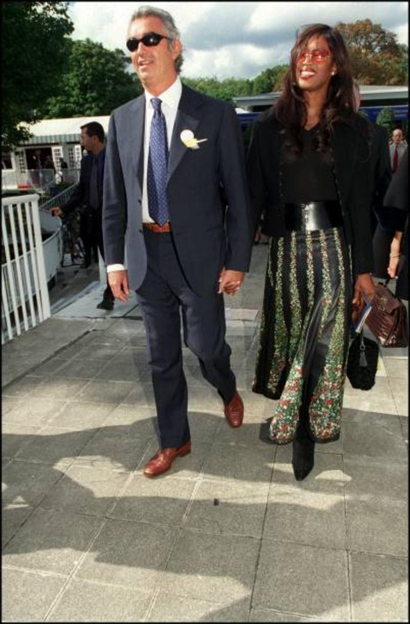 2000 AZZEDINE ALAIA falda de punto de intarsia floral negra RUNWAY en venta 7