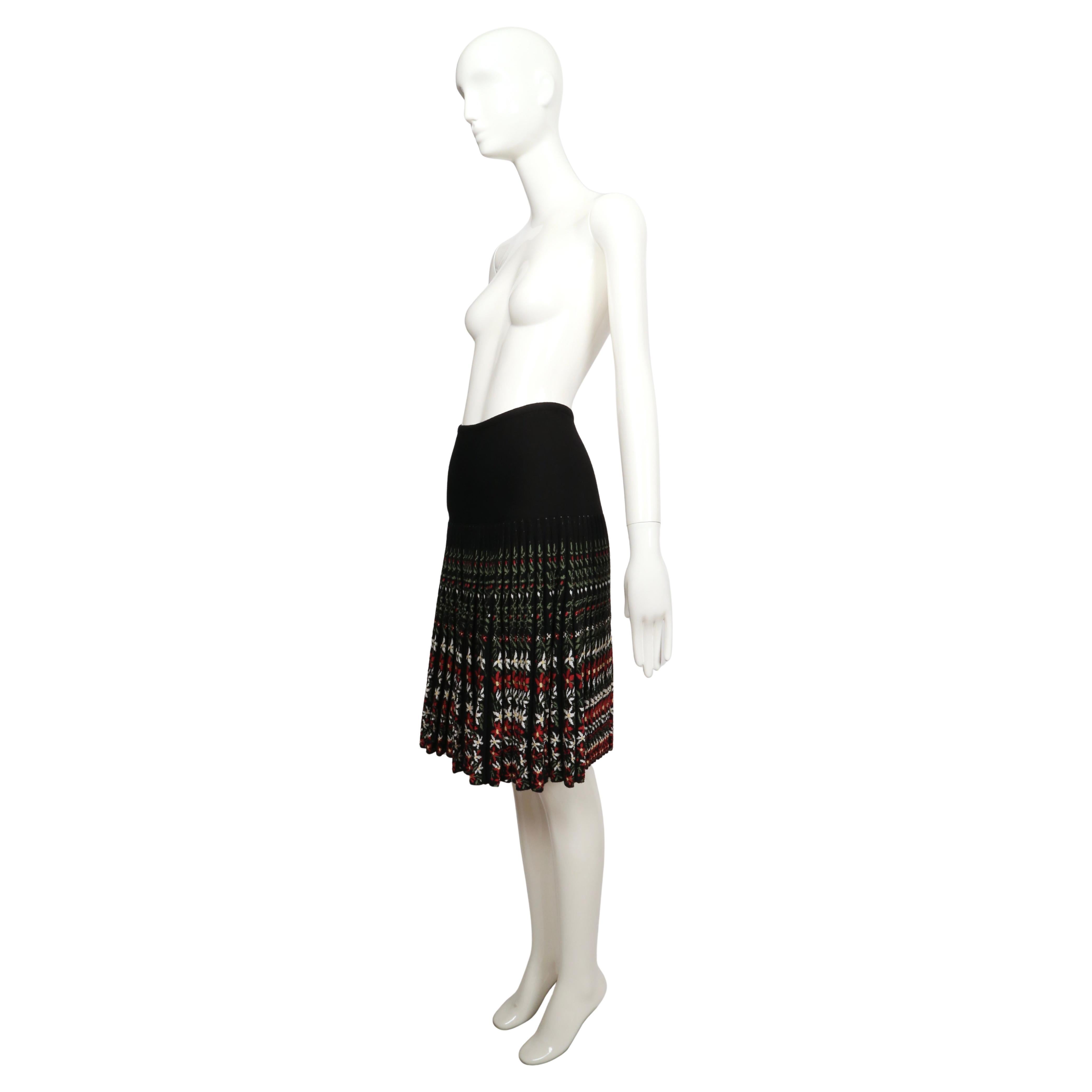 2000 AZZEDINE ALAIA falda de punto de intarsia floral negra RUNWAY en venta 2