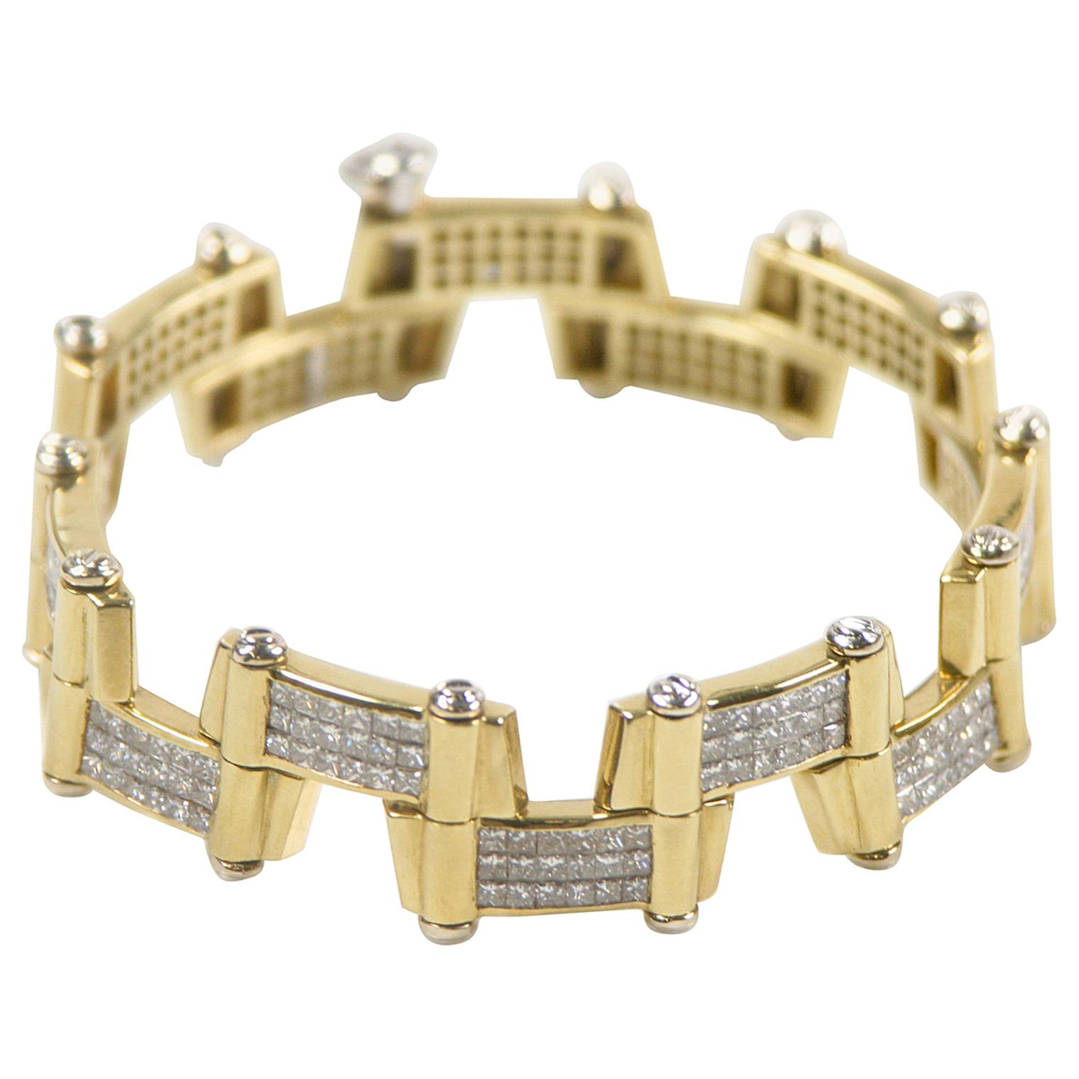 20.00 Carat 18 Karat Yellow Gold Diamond Handmade Link Bracelet