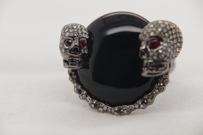 20.00 Carat Onyx and Diamond Ring in 18 Karat Gold For Sale at 1stDibs