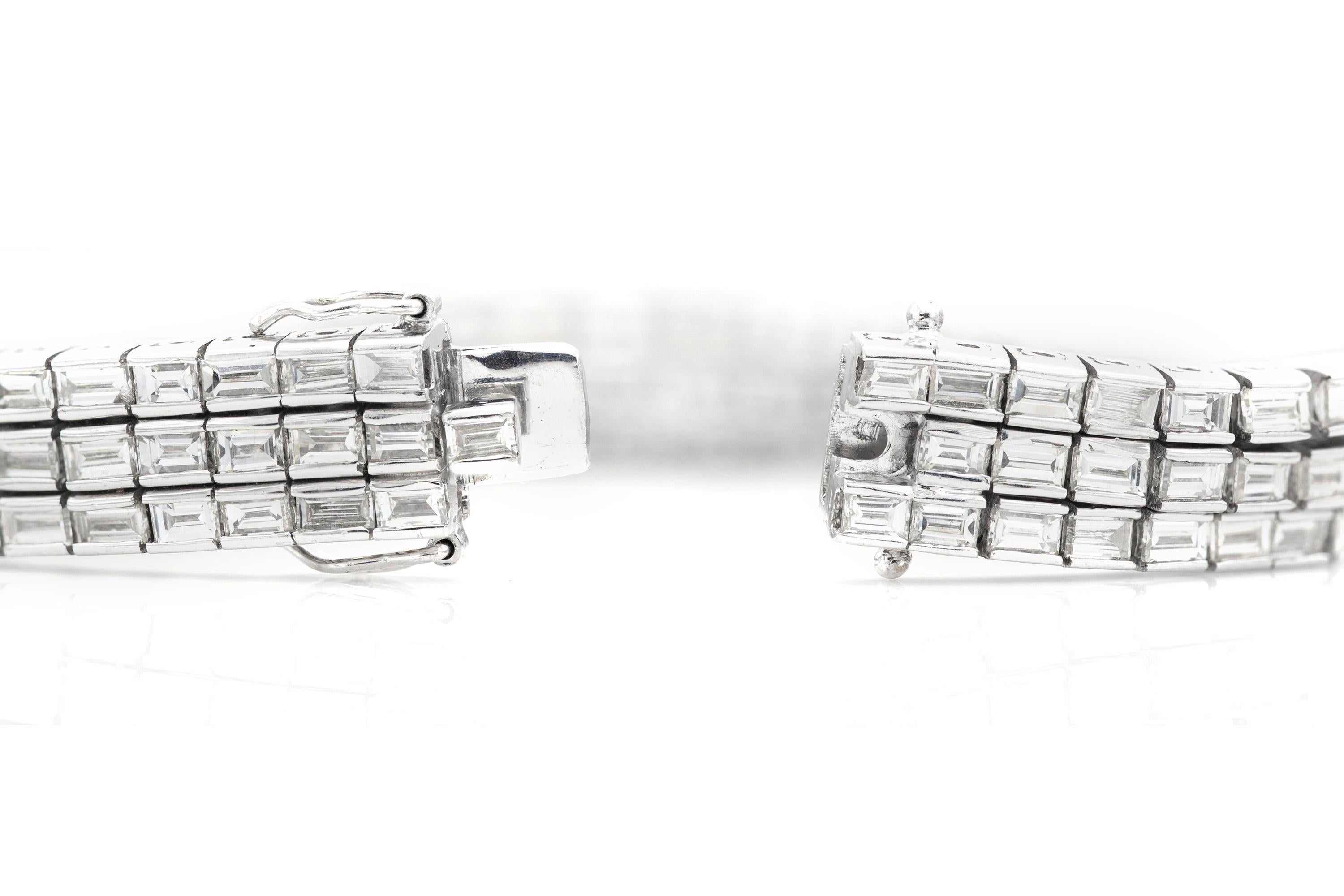 20.00 Bracelet à trois brins avec diamant baguette de 20.00 carats Pour femmes en vente
